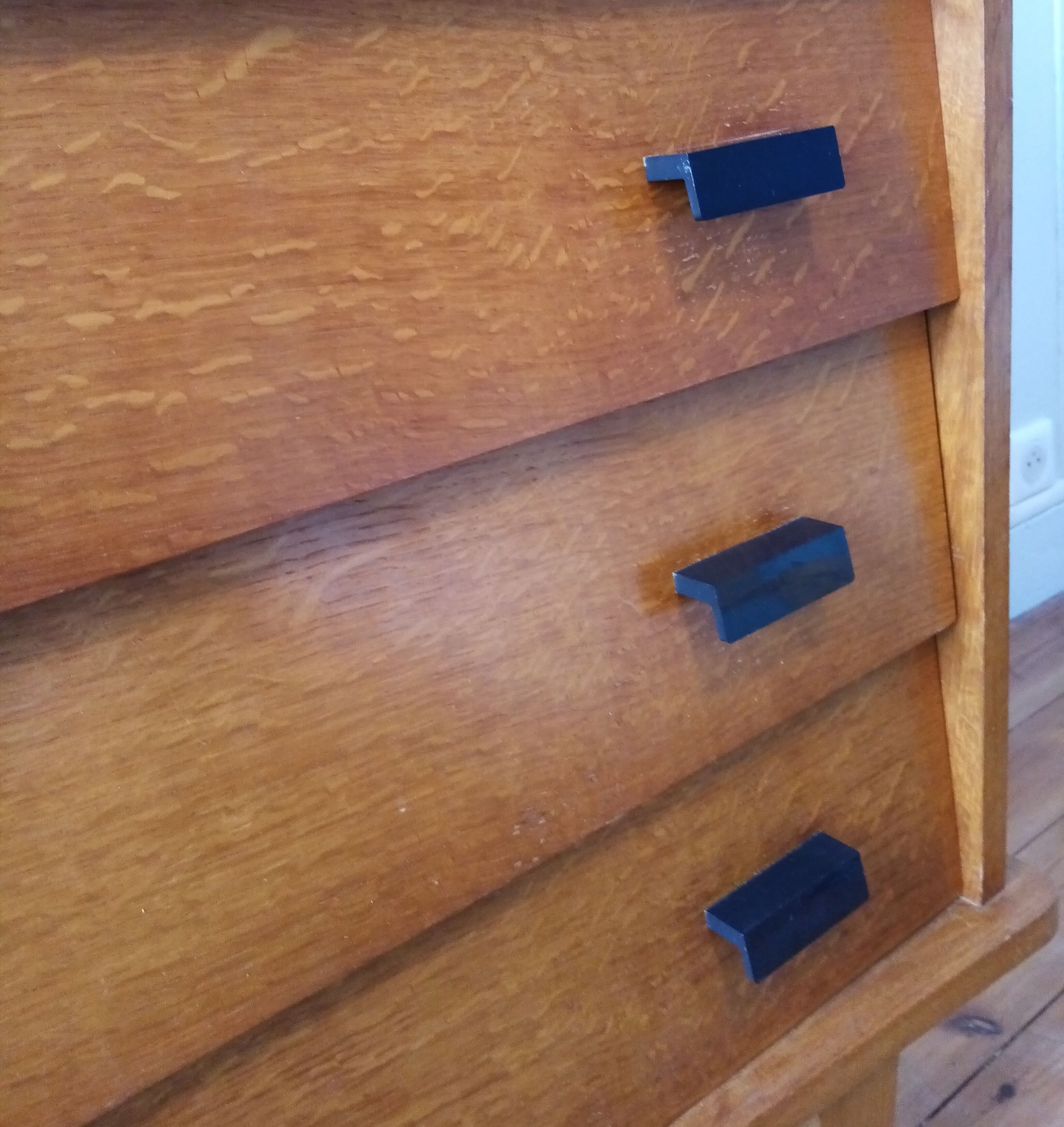 Large vintage chest of drawers