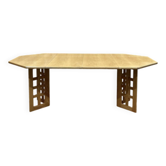 1970s English oak dining table with 2 extensions
