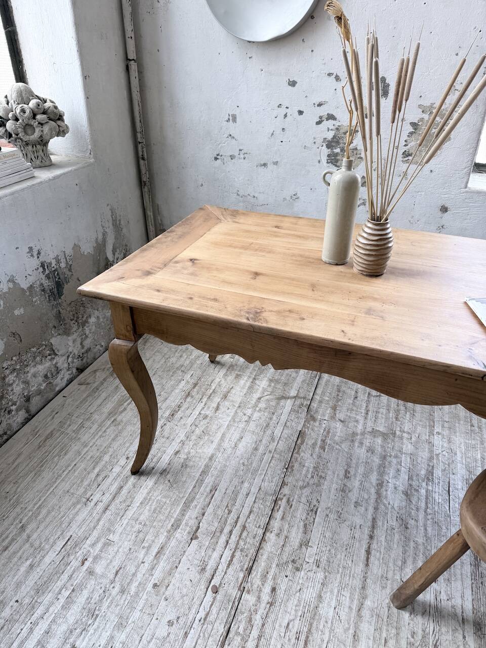 Farm table cherry wood with curved legs, 19th century.