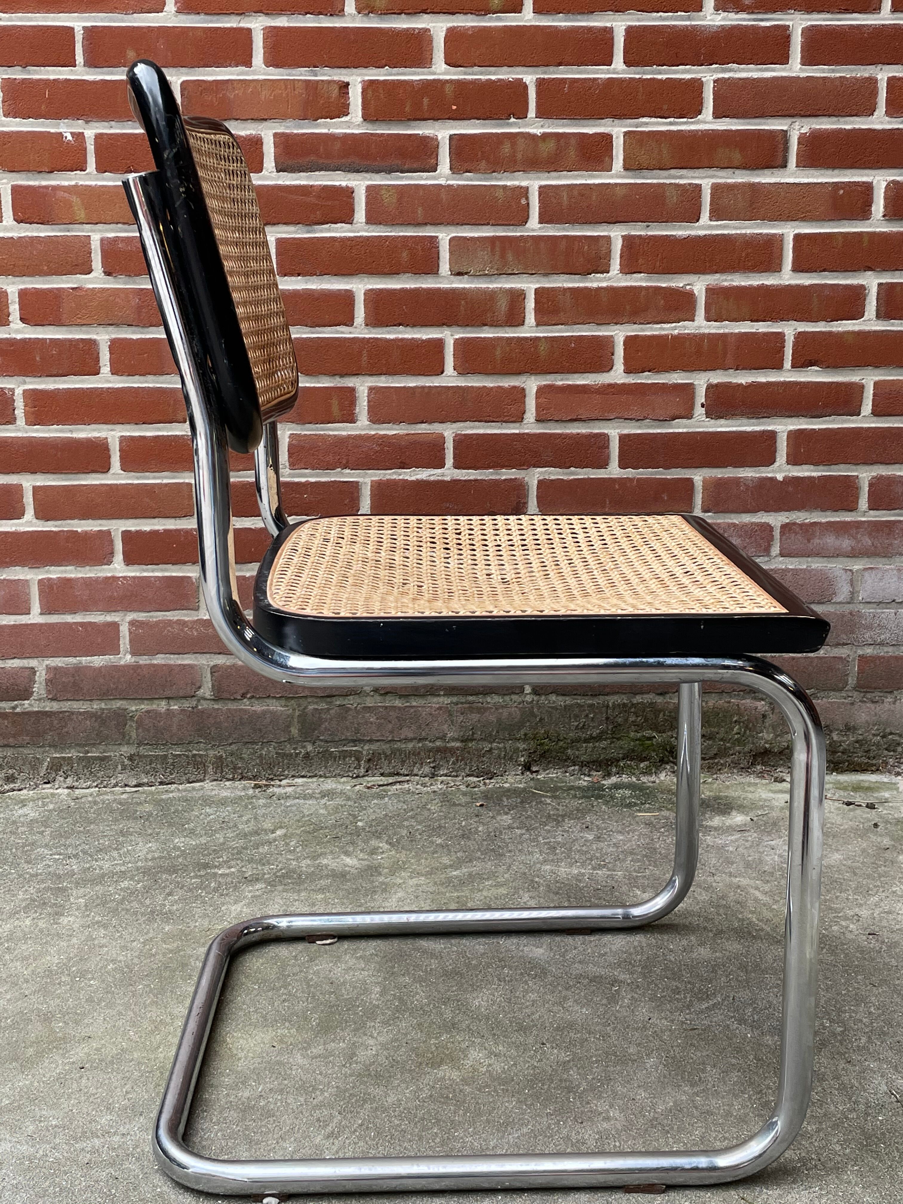 Cesca design chair b32 model