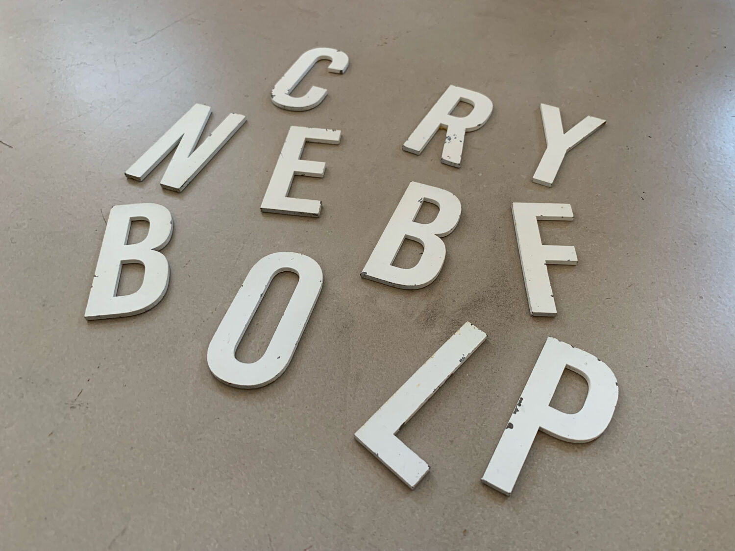 Set of 11 small old sign letters