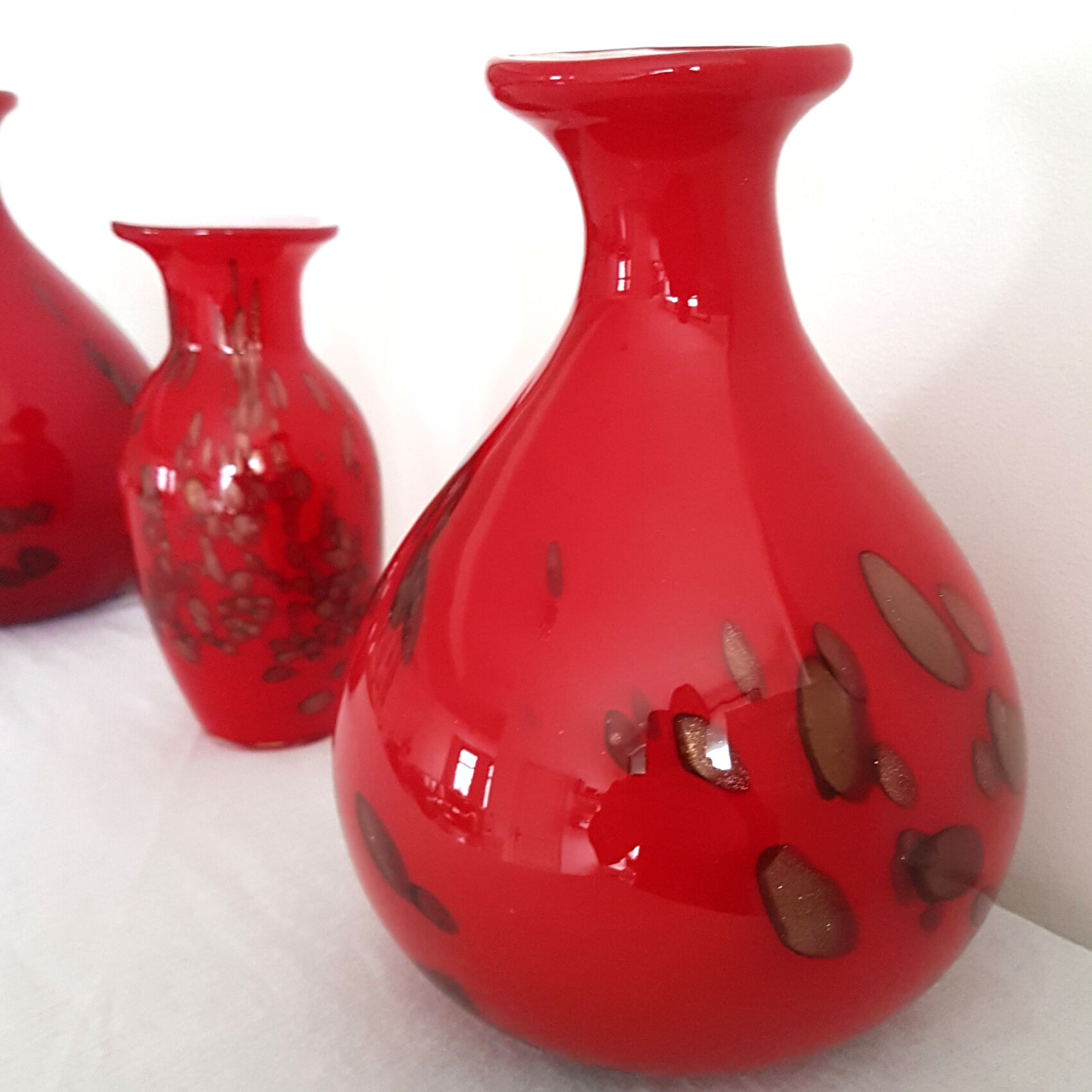 Set of 3 handmaee Murano glass vases