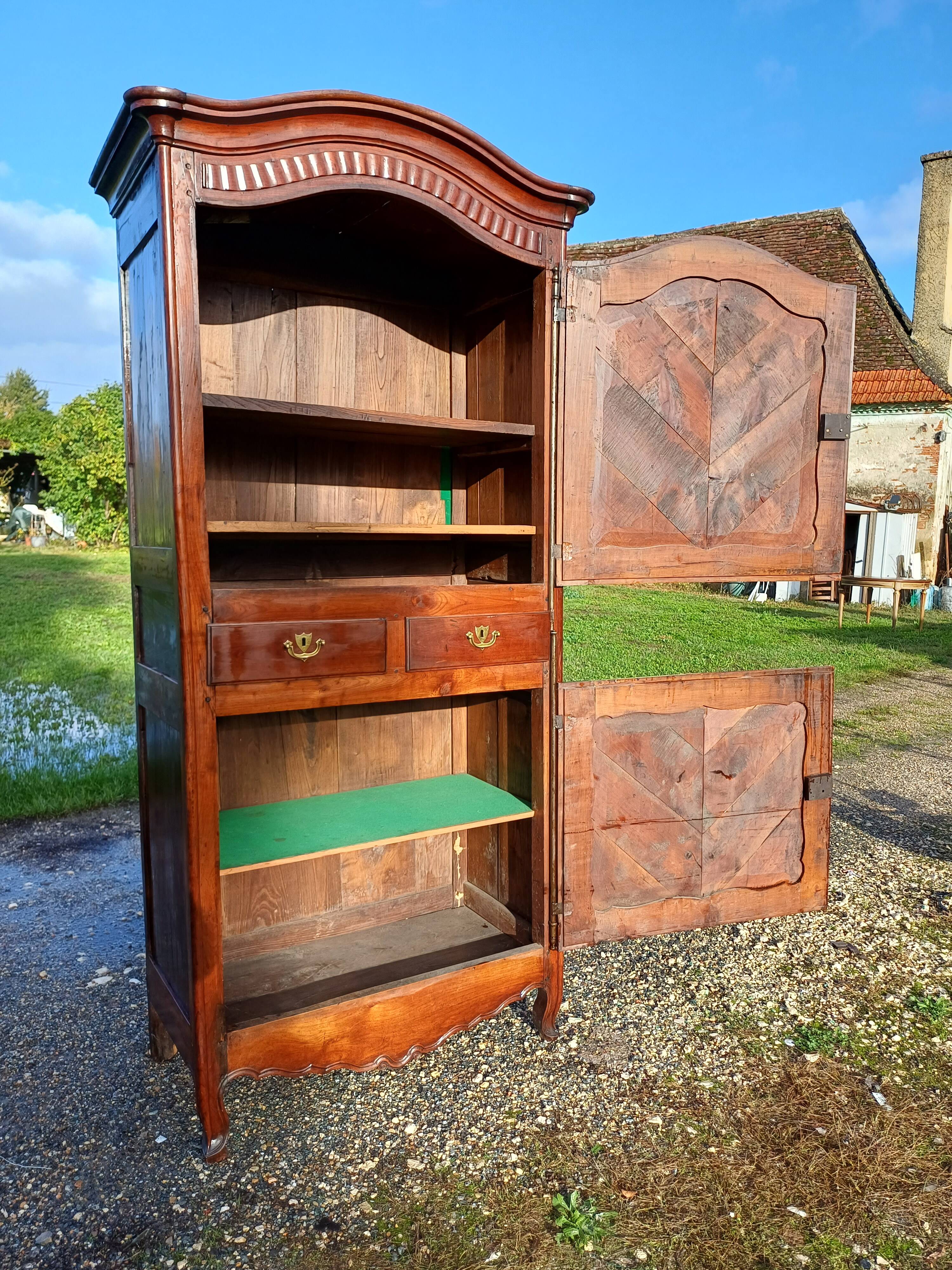 19th century walnut wardrobe with 2 doors and 2 drawers