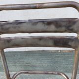 3 chaises en métal, style Tolix