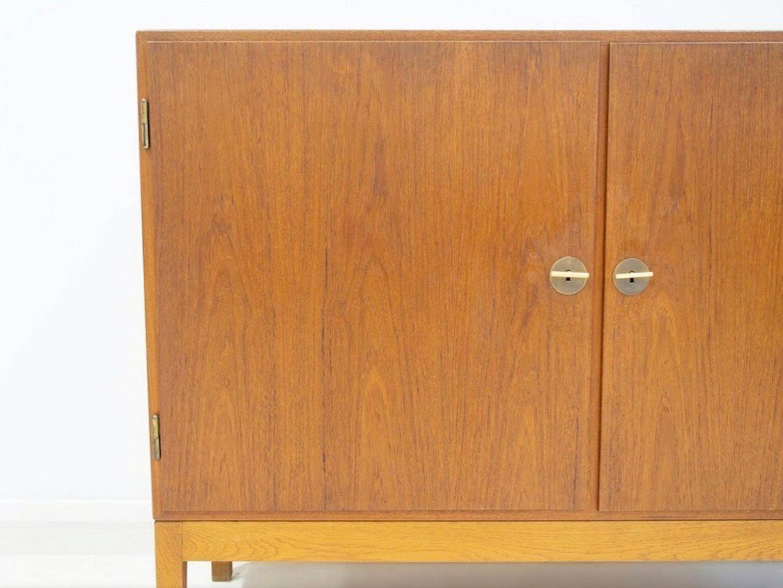 Mid-century teak wardrobe Model 232 by Børge Mogensen