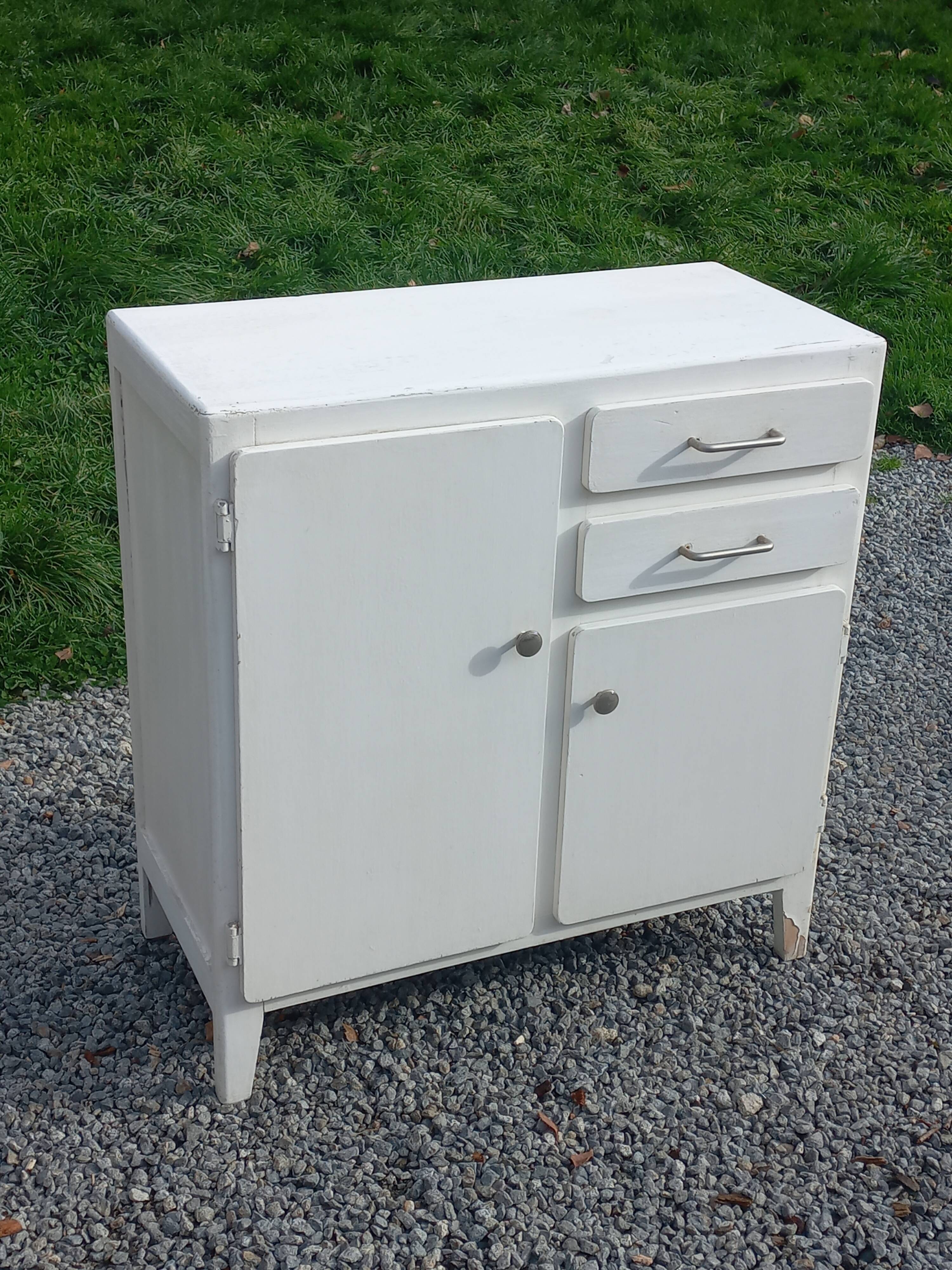 Buffet parisien patine blanche des années 50