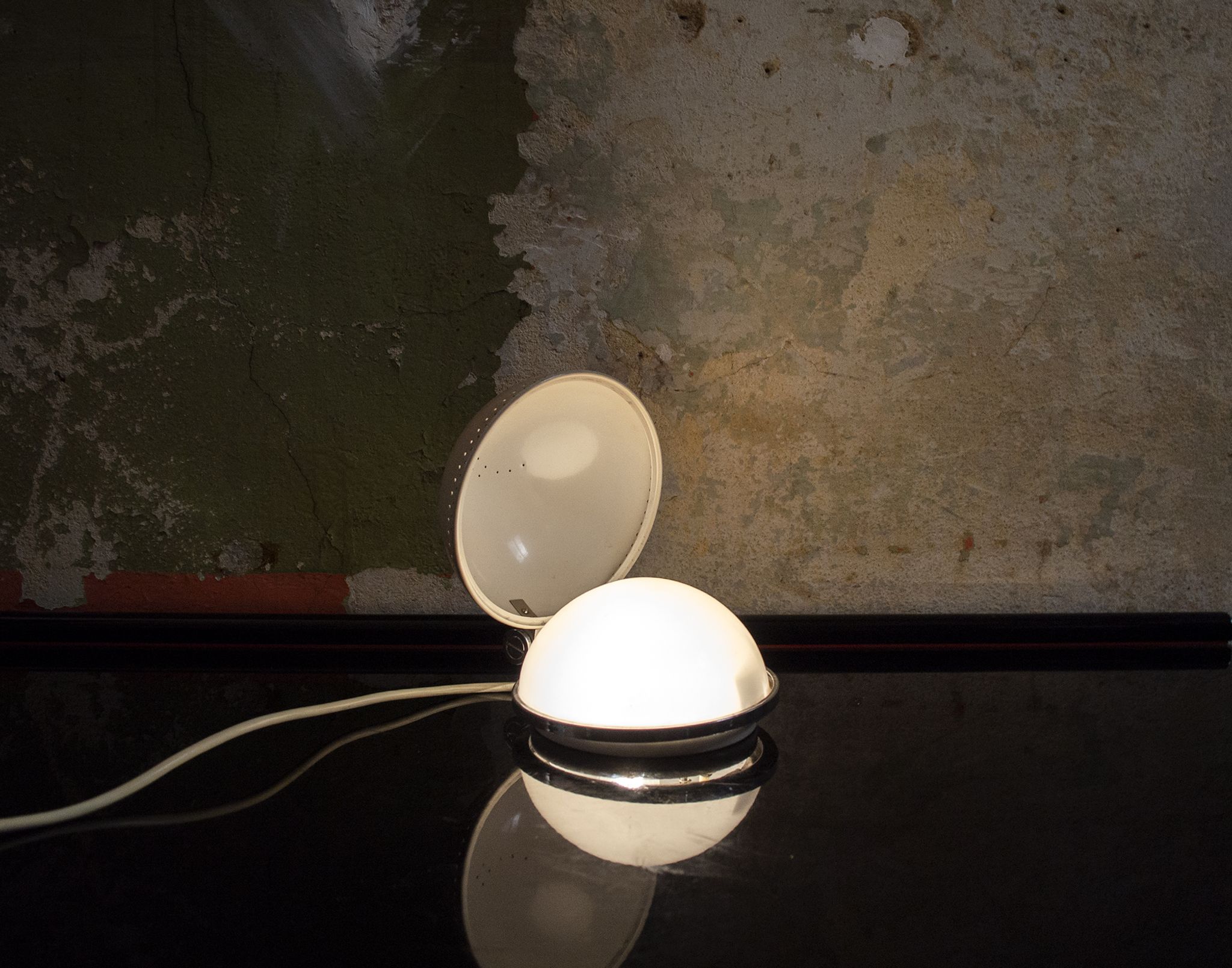 Lampe de table Orsa Minore perforée par Stilux Italia 70s