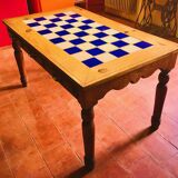 Kitchen table
