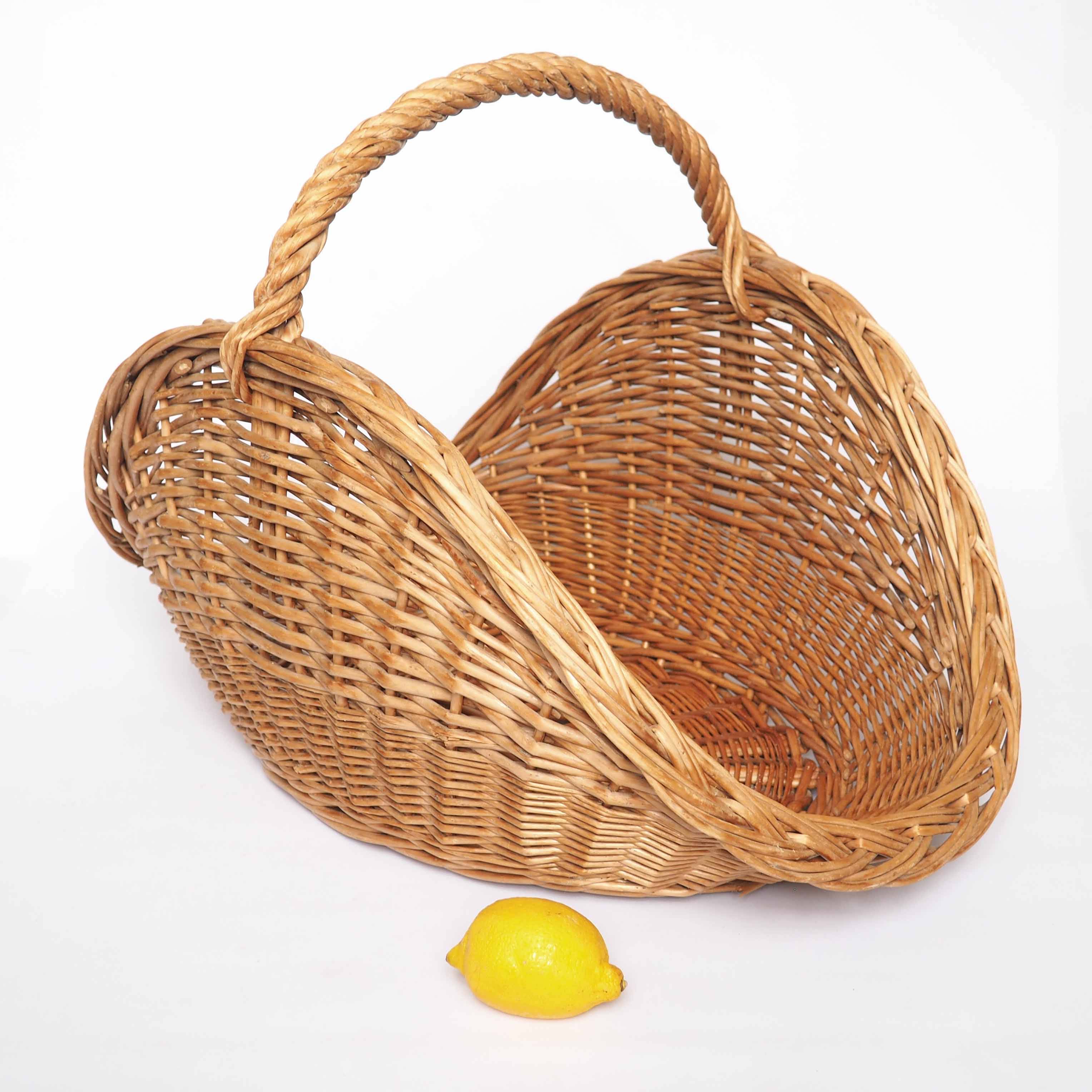 Light rattan log basket