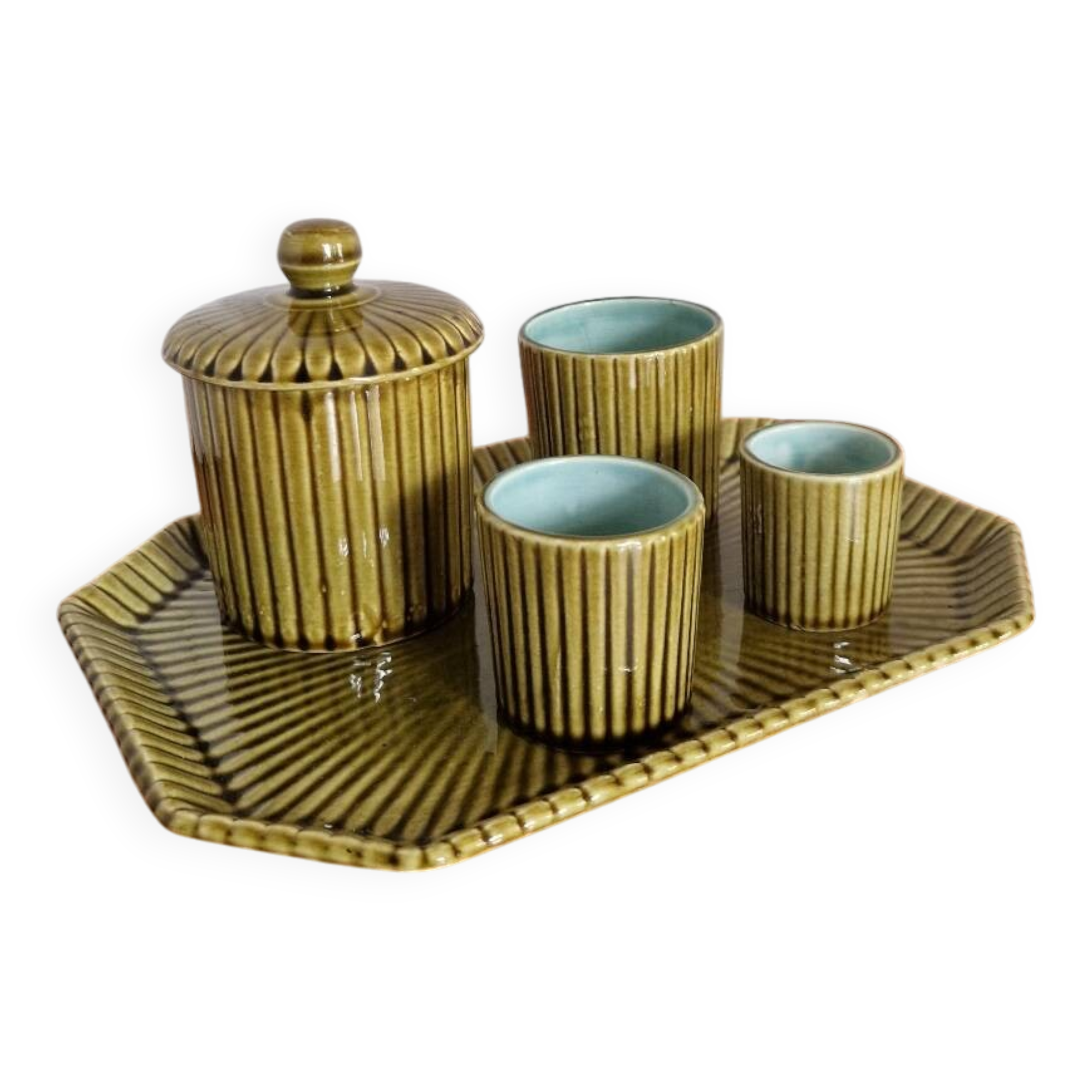 Tobacco Kit from the Bruyin Five Factory in Lille