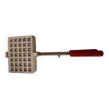 Manual waffle maker
