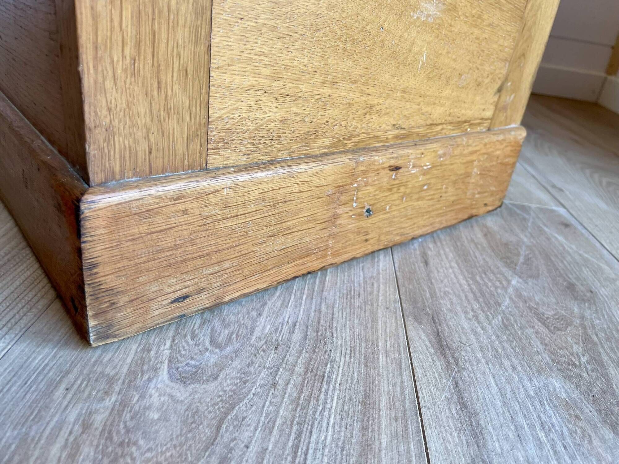 Vintage filing cabinet with double curtains, oak, Charles Schneider, Betschdorf.