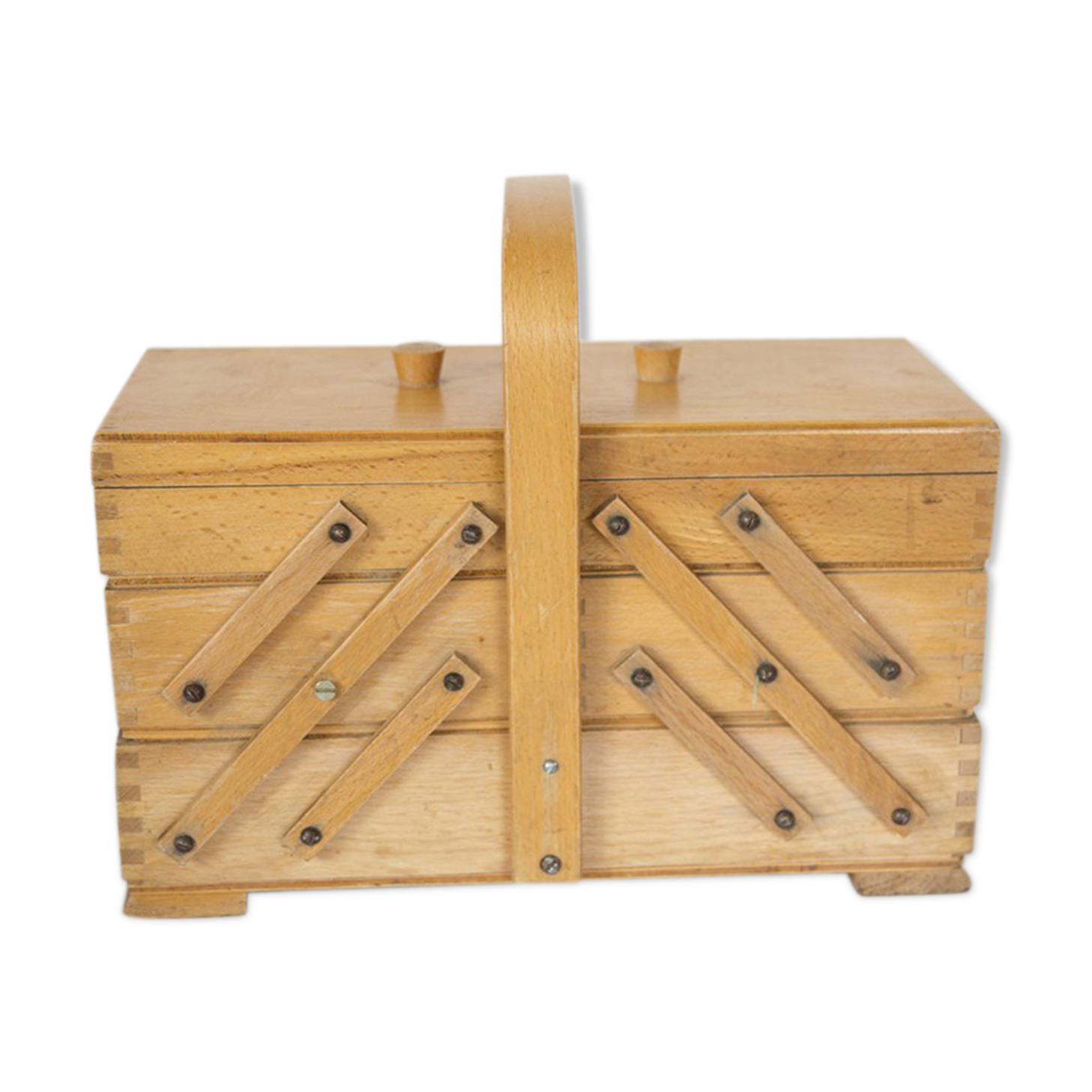 Wooden sewing worker