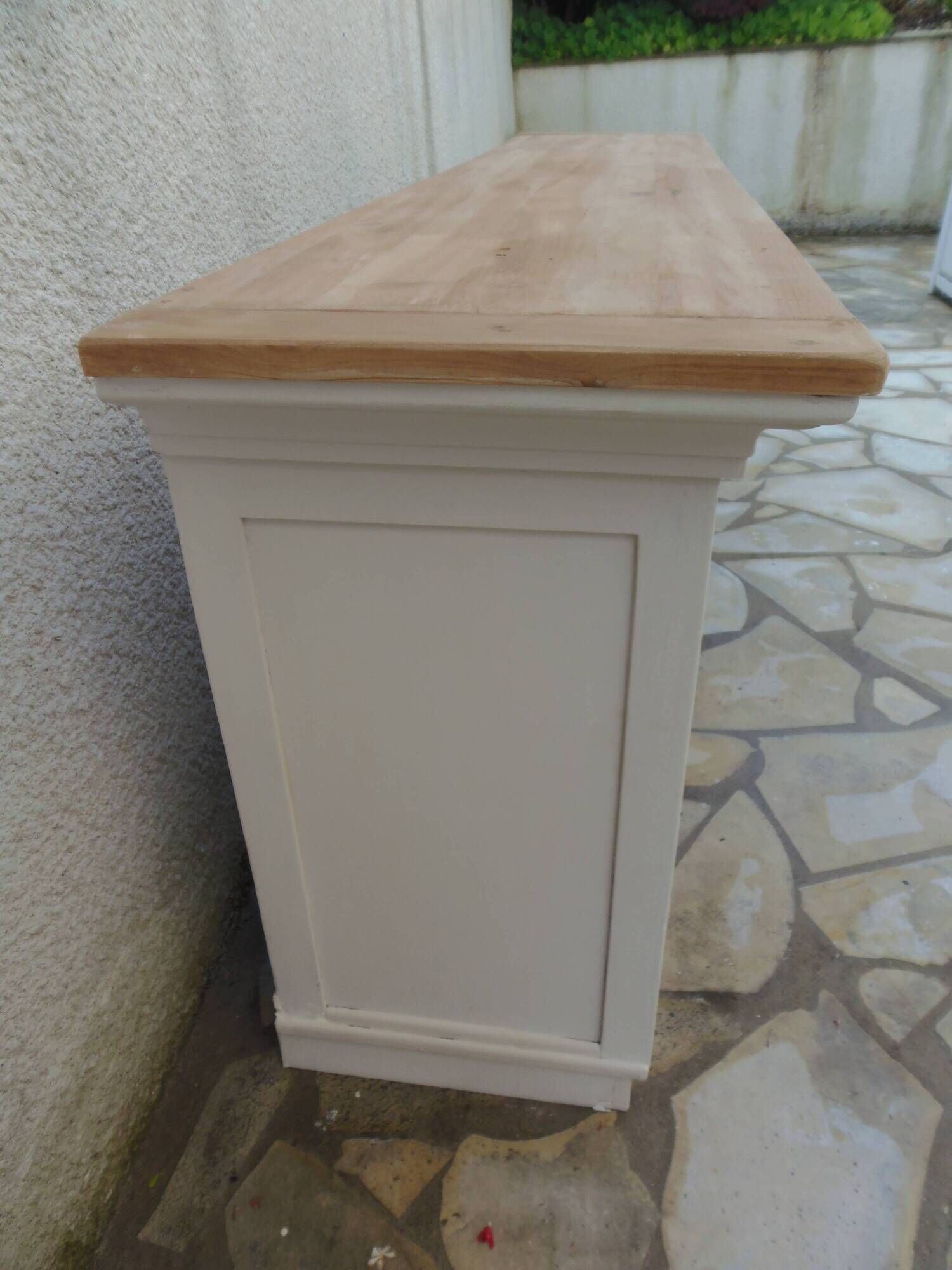 Craft furniture enhanced in pearl gray, shelves and top in raw wood.