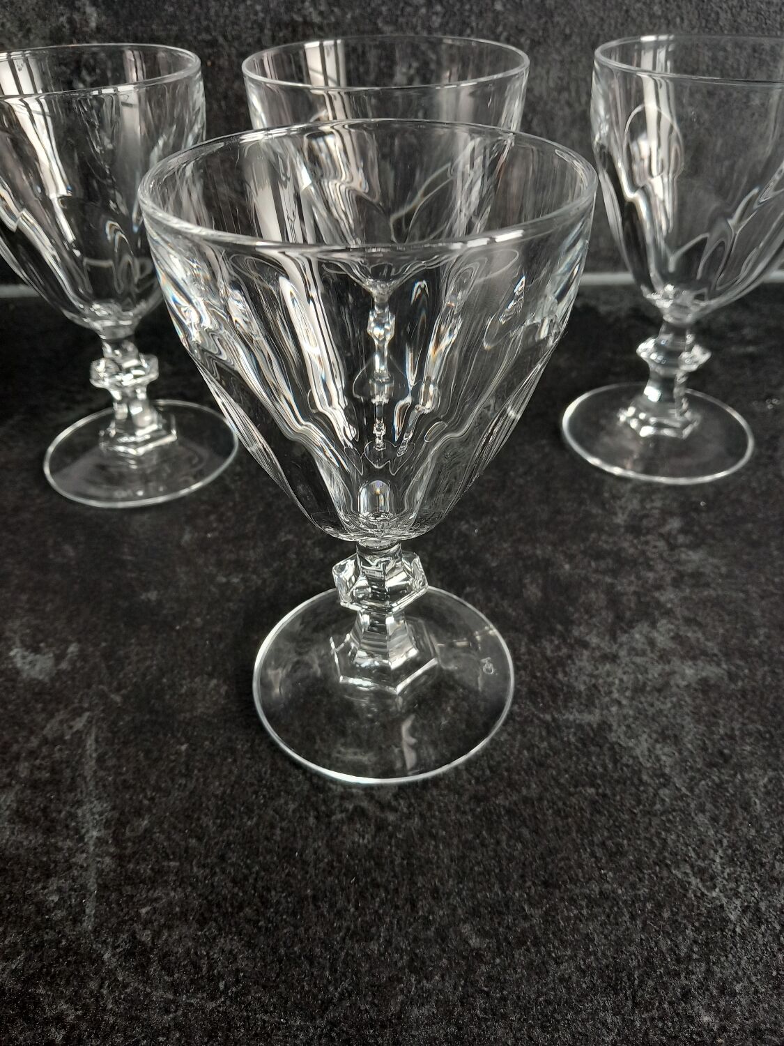 4 glasses water Rambouillet