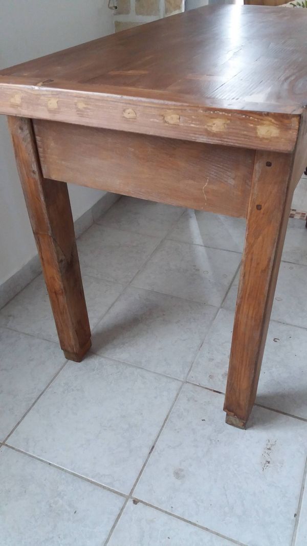 Table de cuisine rustique