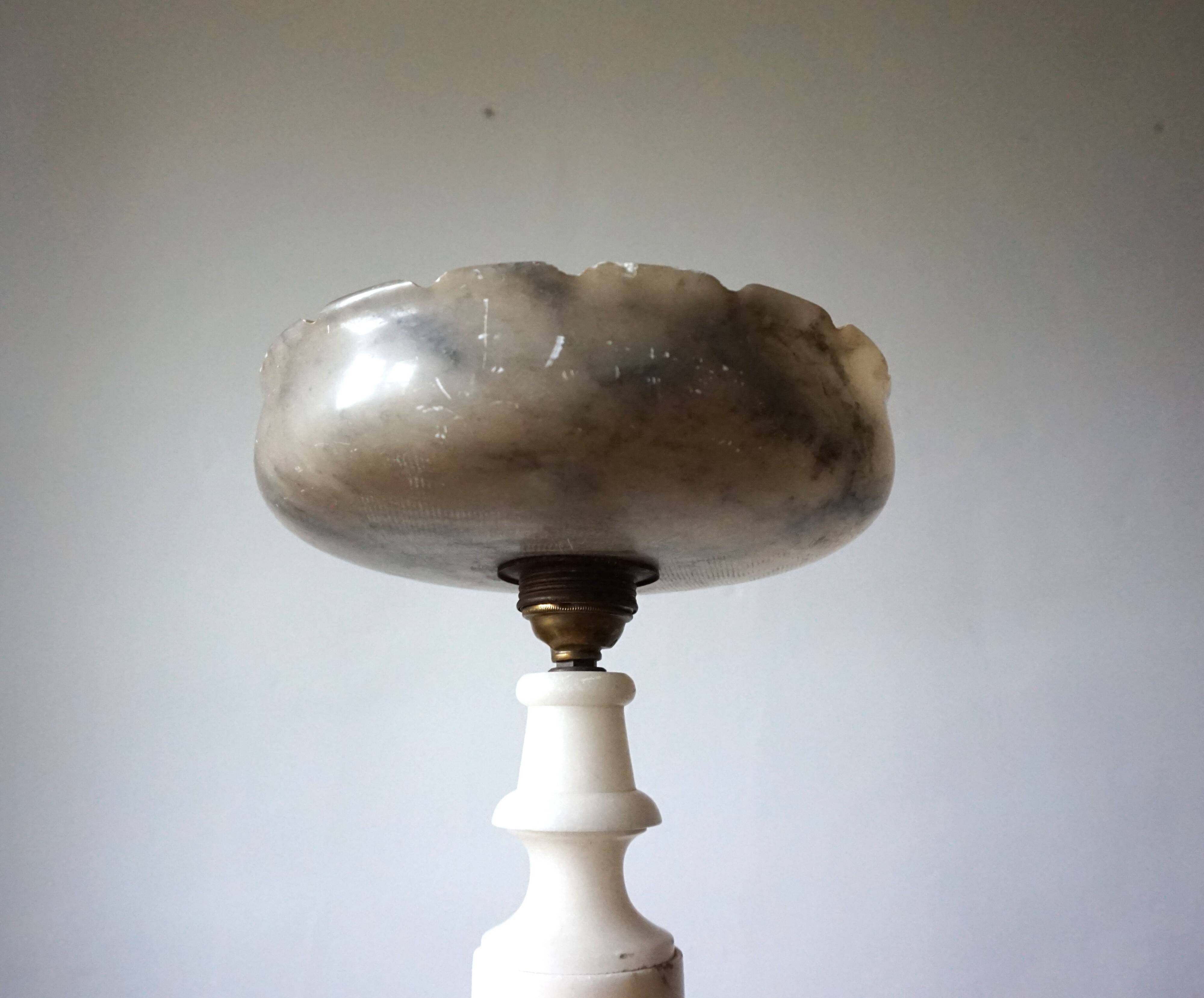 Lampe de table française Louis XVI en marbre