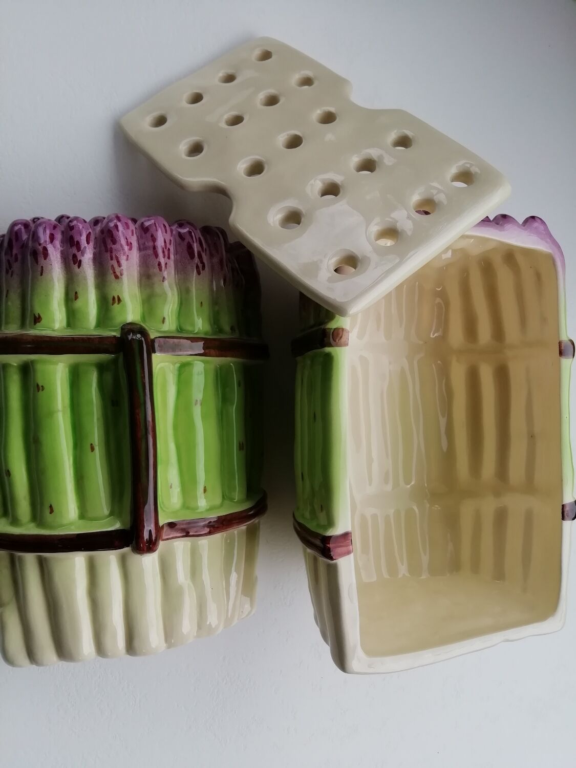 Asparagus barbotine dish