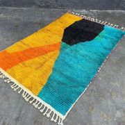 Handmade traditional Moroccan Berber rug size 150 x 250 cm