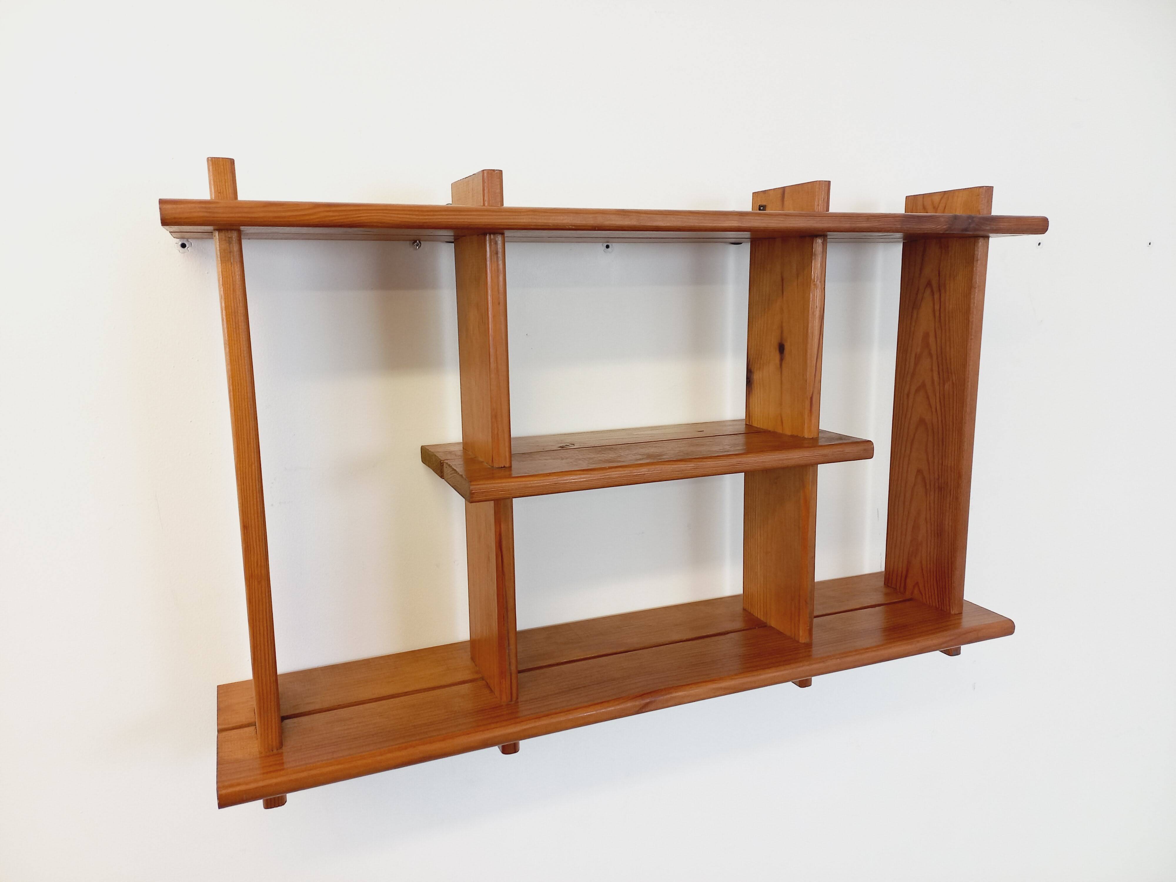 Etagère murale en pin vintage style Maison Regain des années 80
