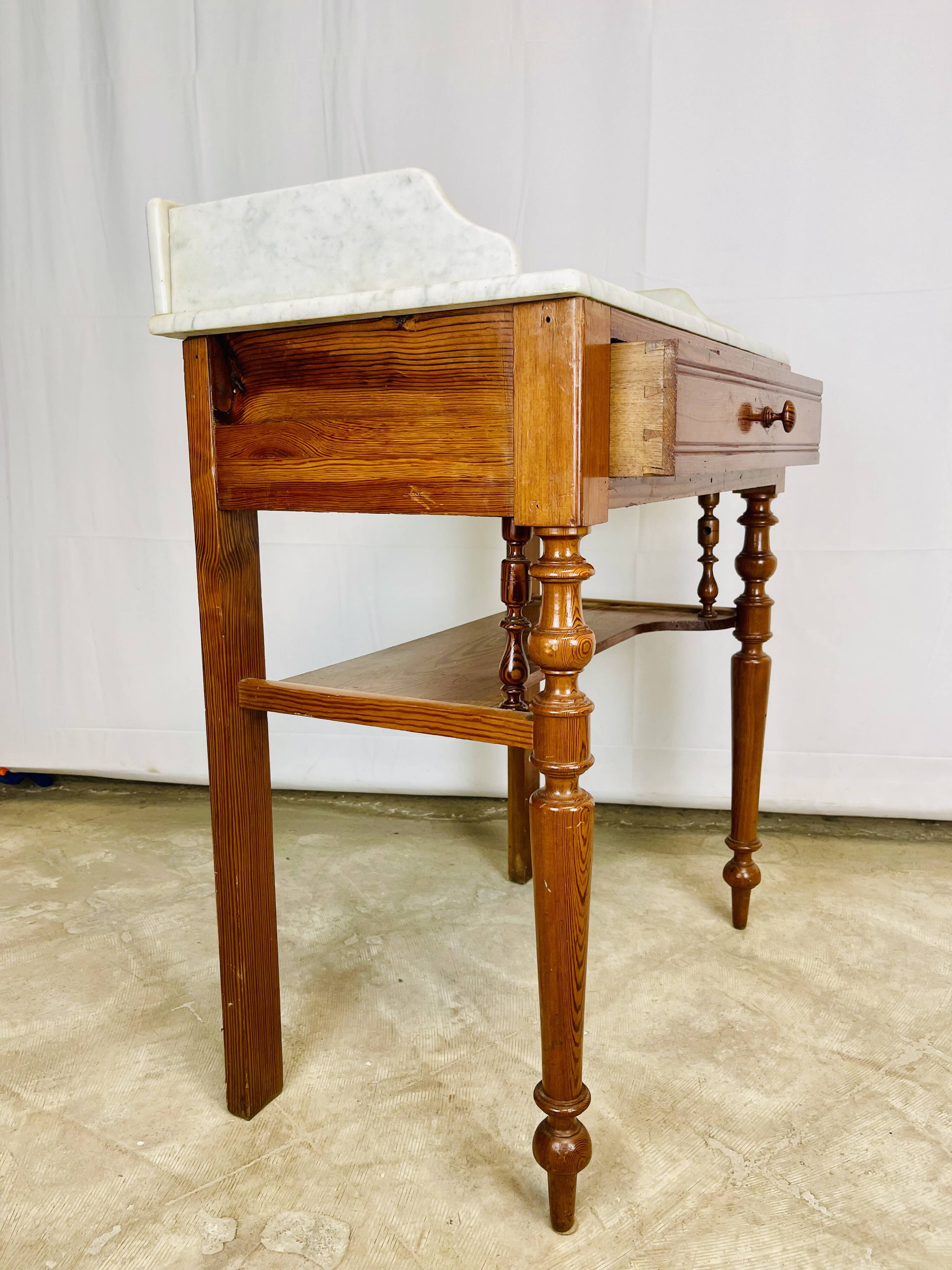 Table de toilette