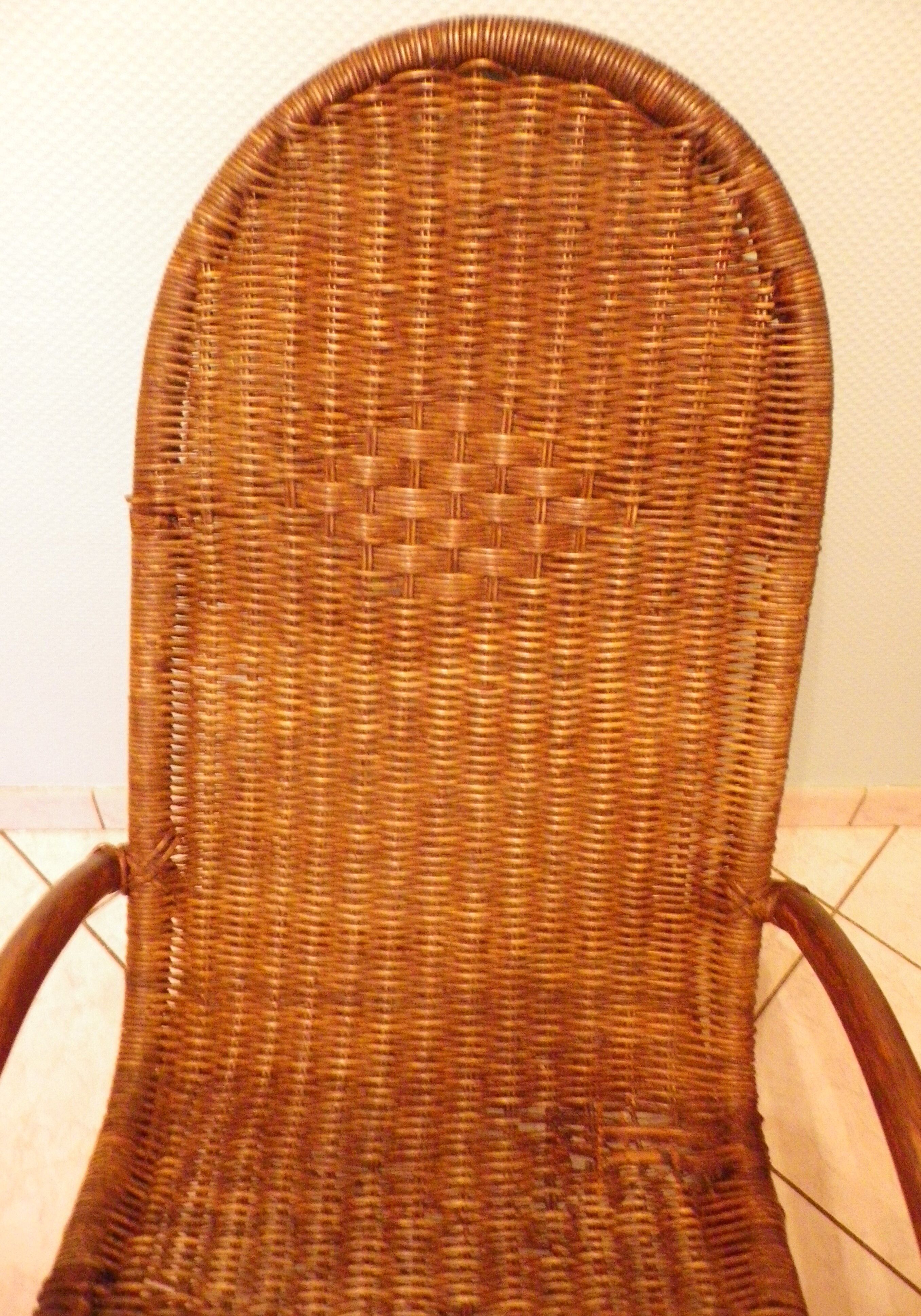 Rocking chair from the 70s in rattan and wicker