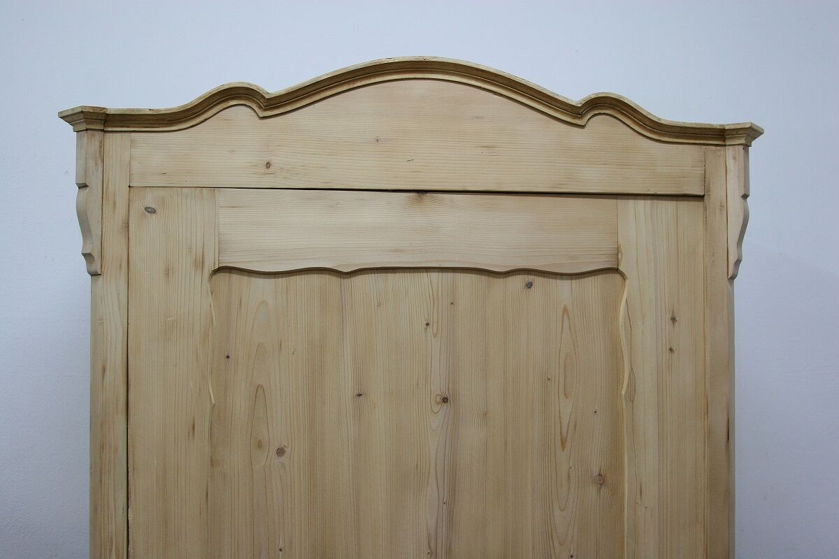 Armoire Ludwikowska du 19ème siècle