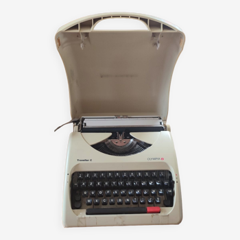 Olympia Traveller C typewriter