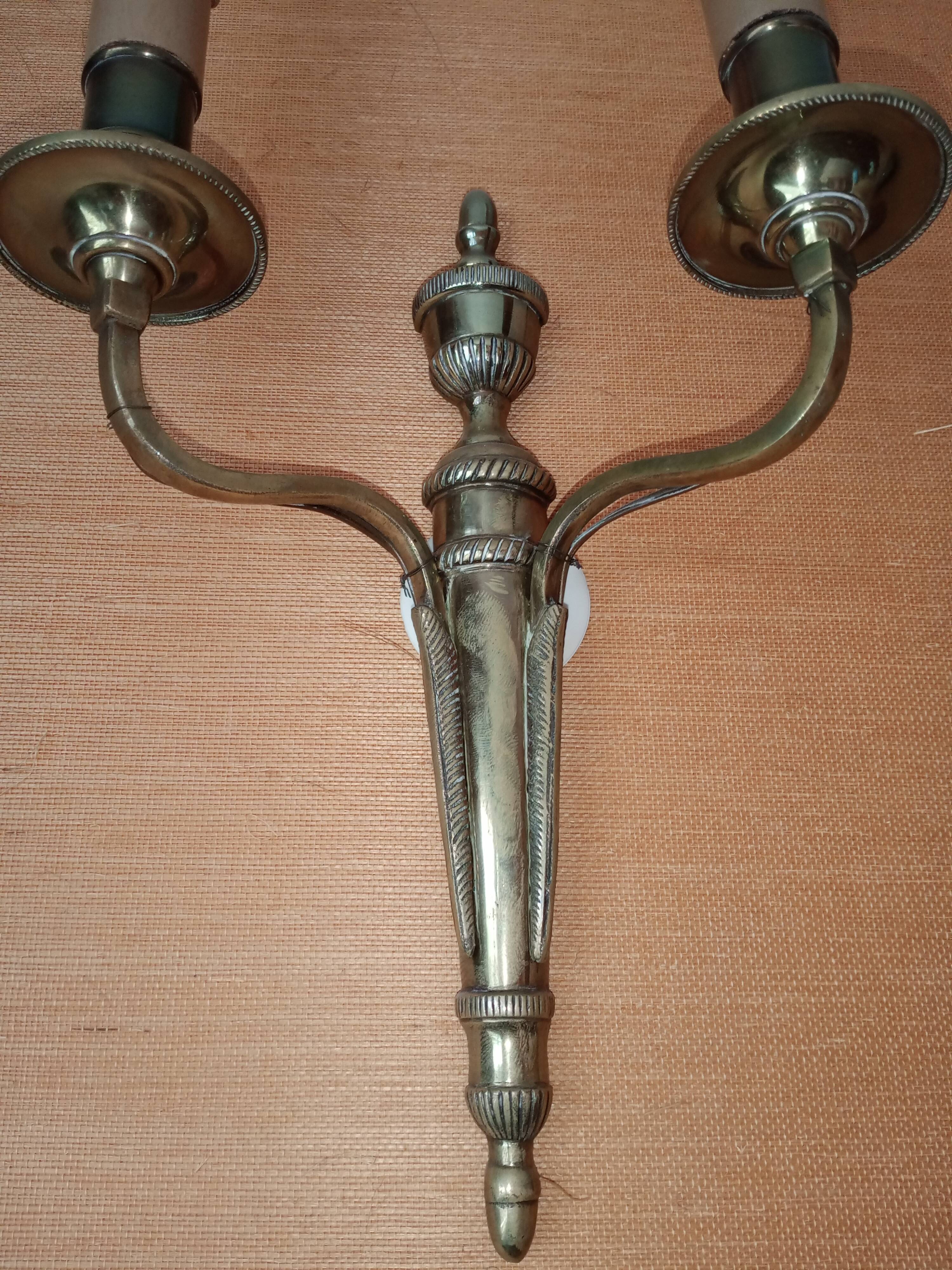 Paire d appliques Louis XVI en bronze