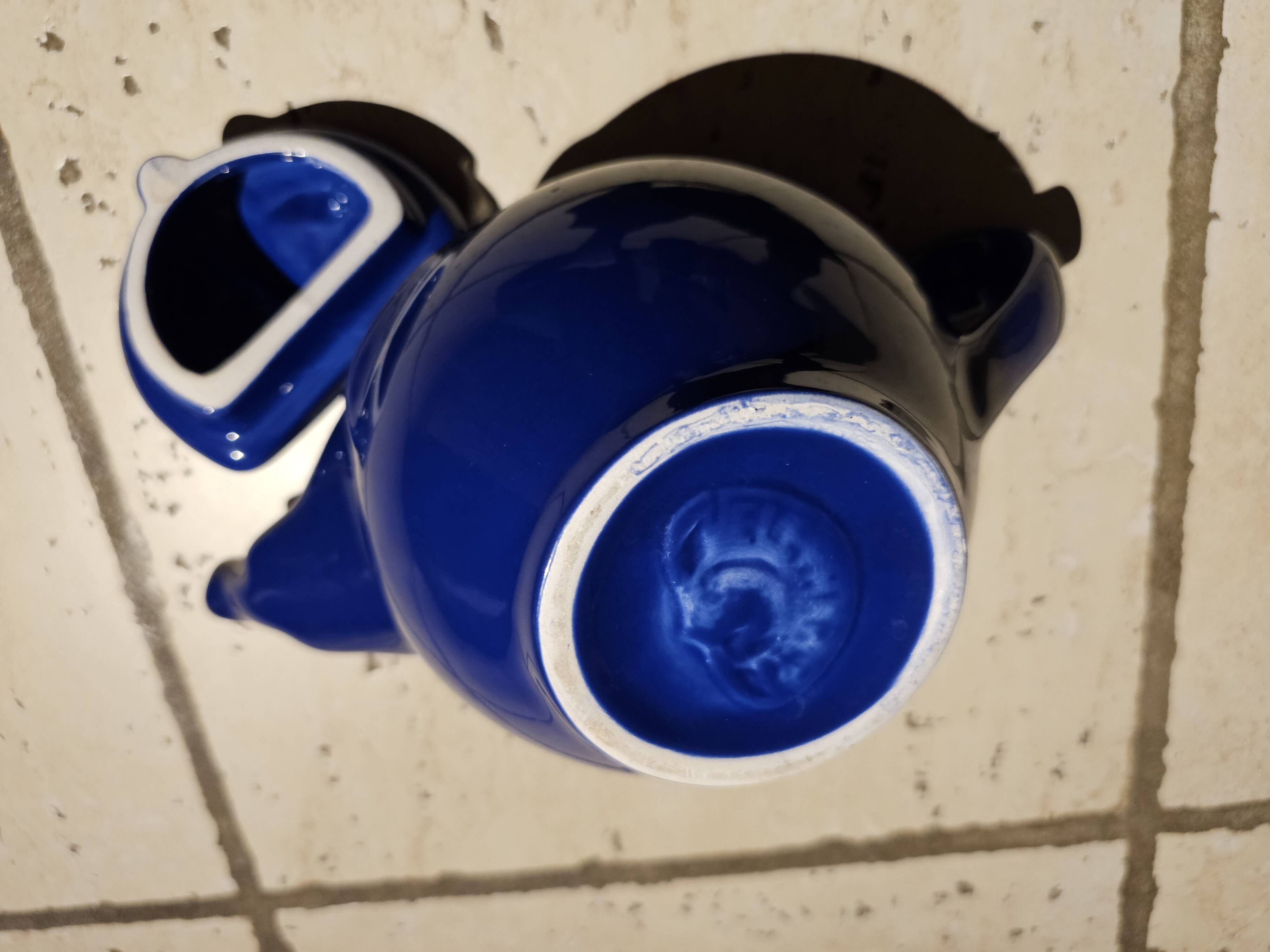 Lipton blue-purple teapot