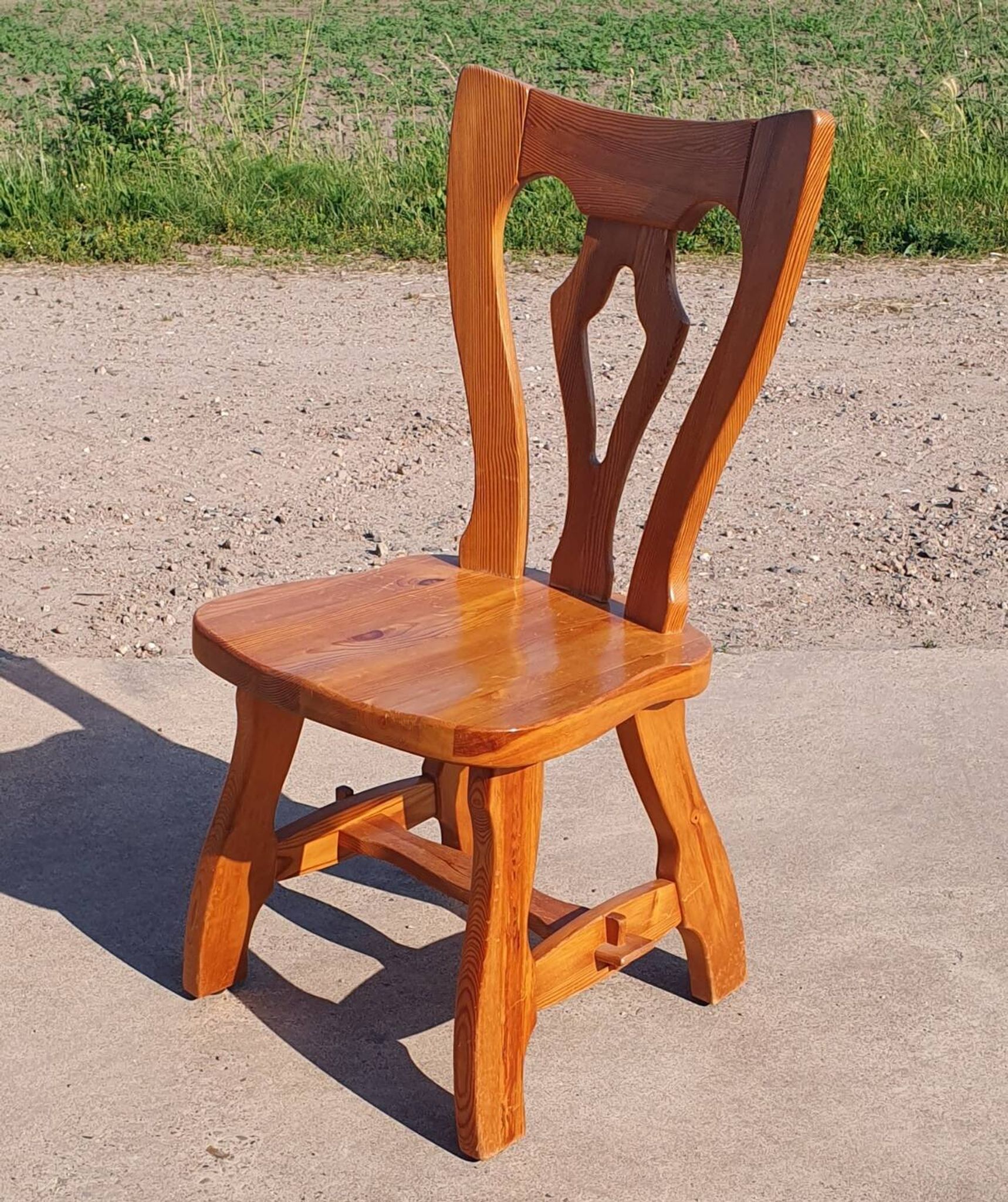 Ensemble de 8 chaises de salle à manger néerlandaises vintage en pin massif des années 1970.