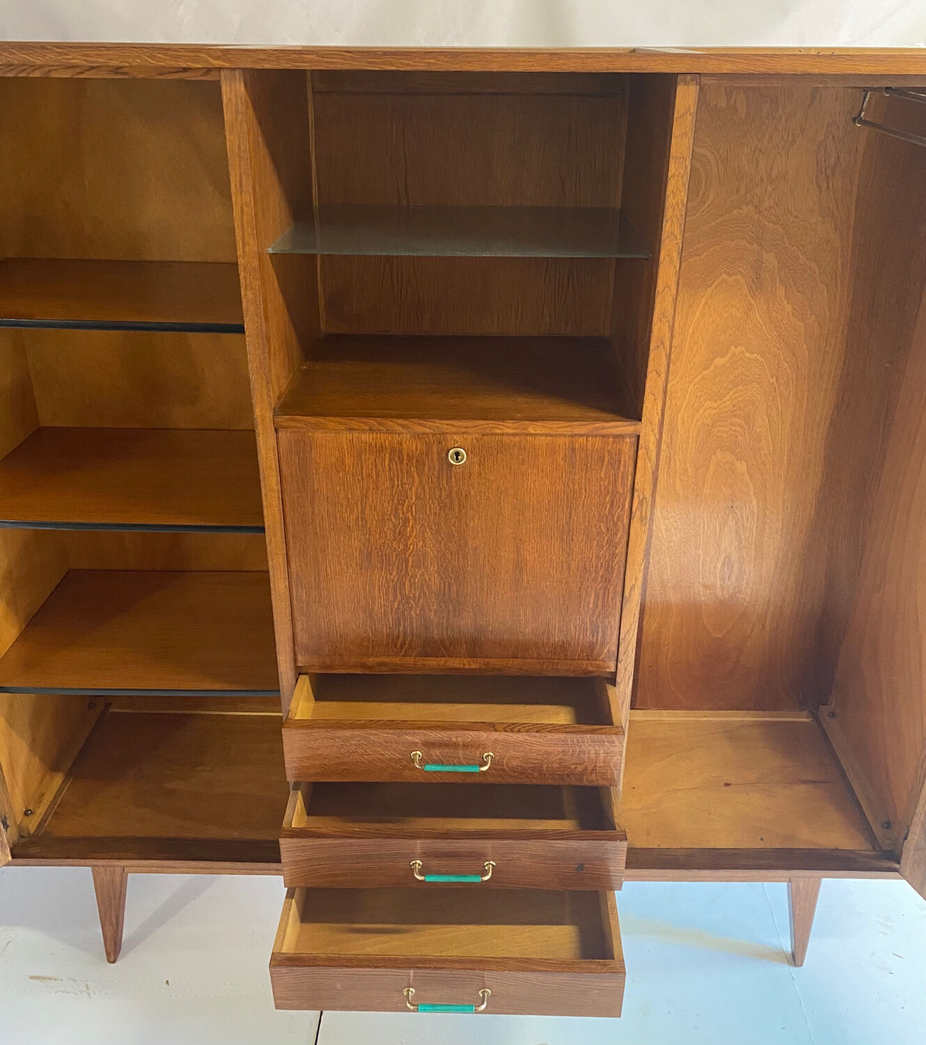 Vintage wardrobe feet compass from 1961