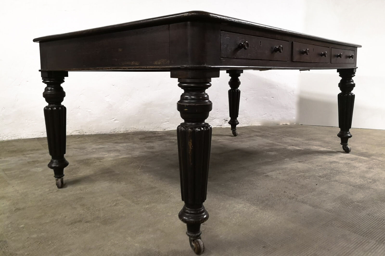 English associate desk 19th
