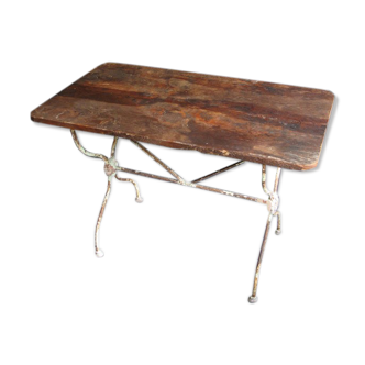 The 19th century French table