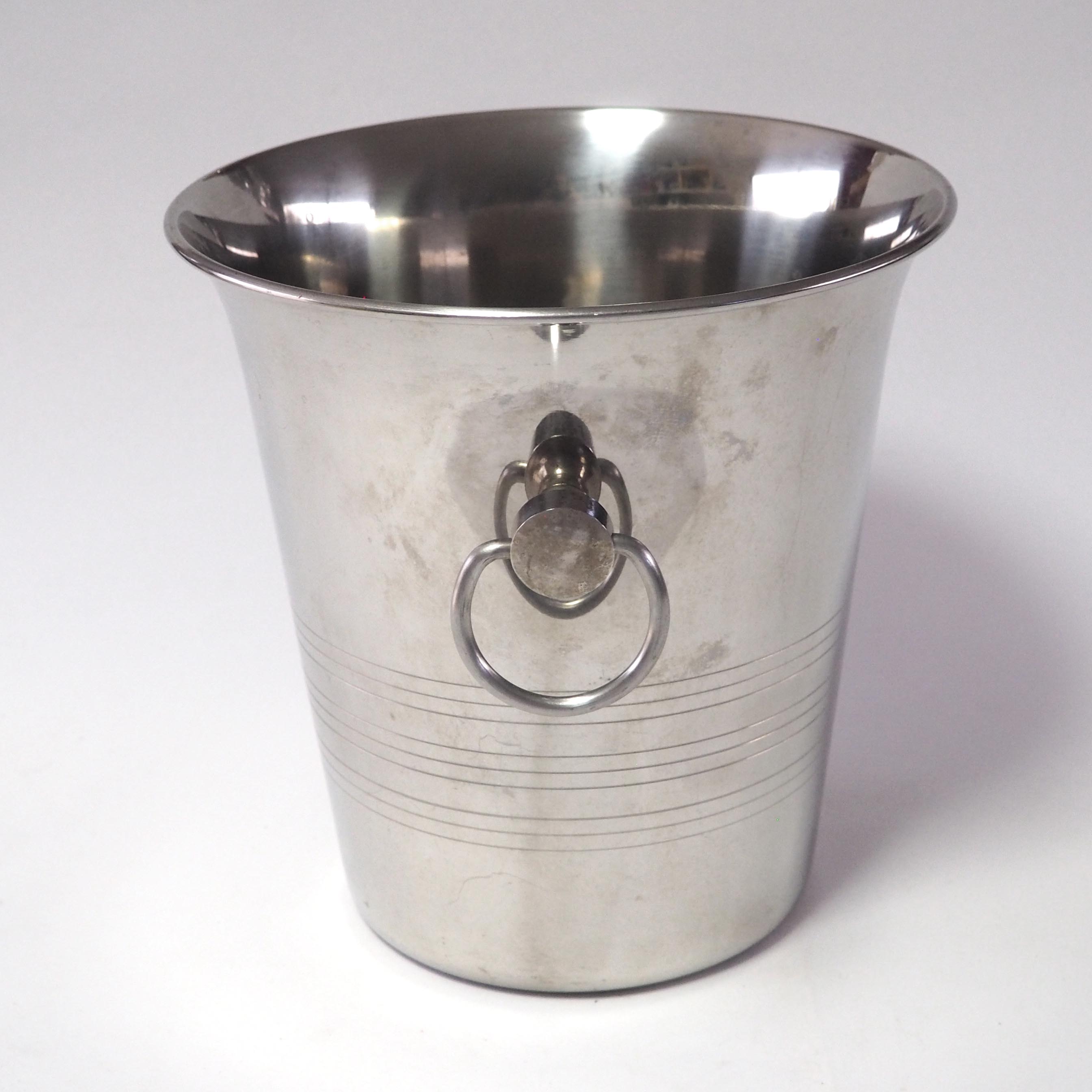 Classic champagne bucket