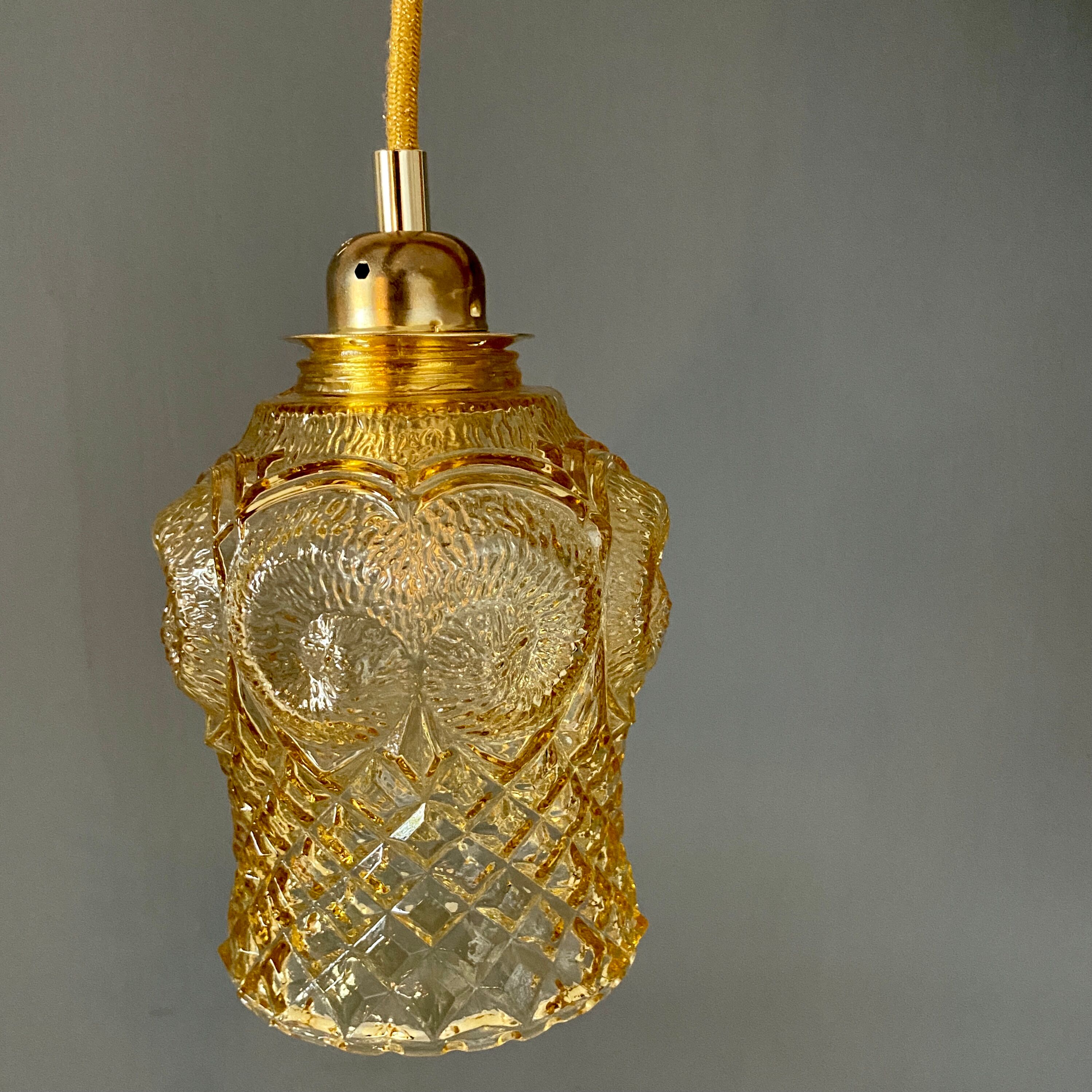 Vintage amber glass tulip ride