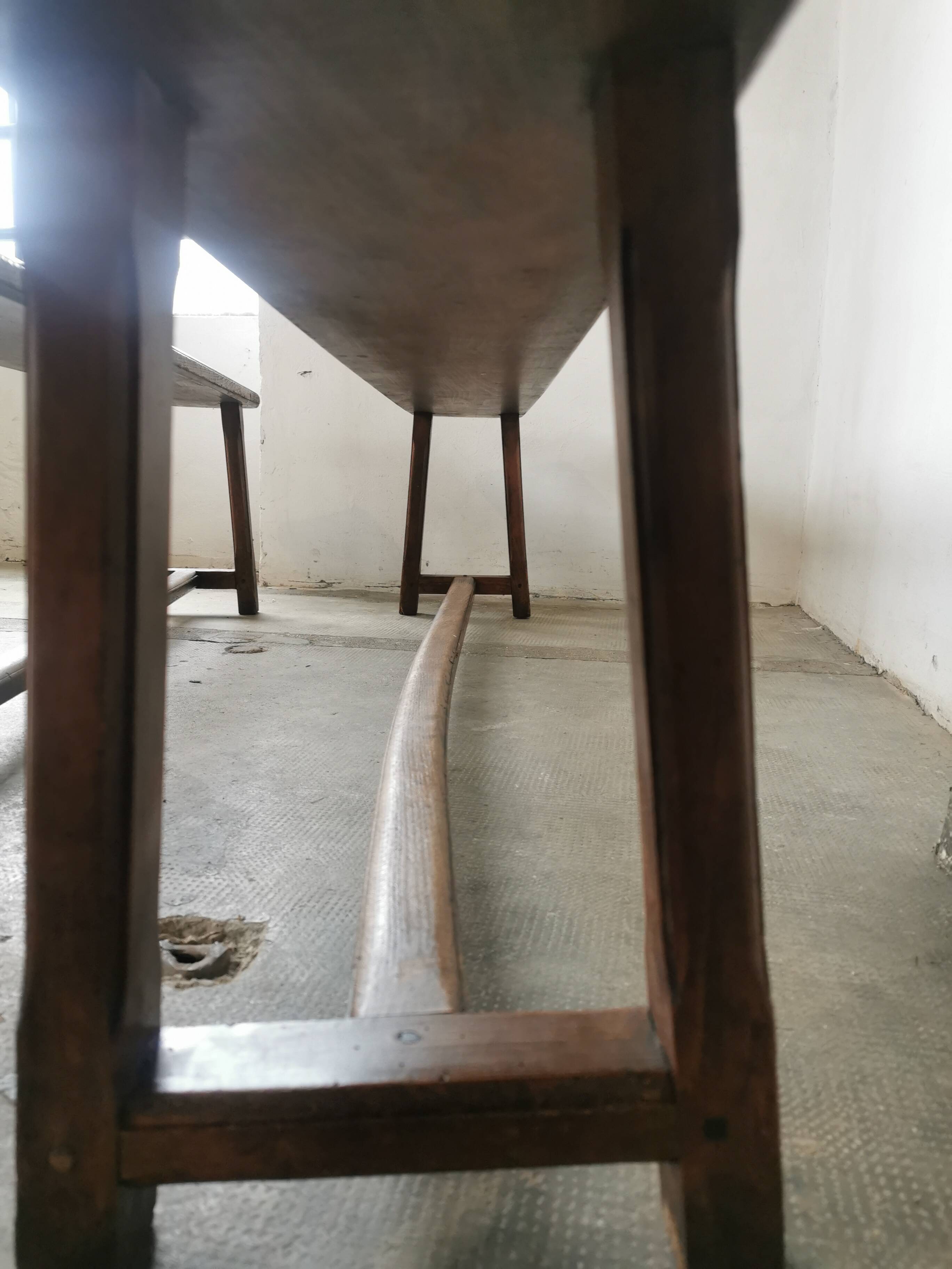Paire de bancs anciens en chêne