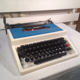 Underwood 315 portable typewriter 70