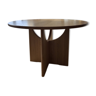 Round table - 60s/70s spirit