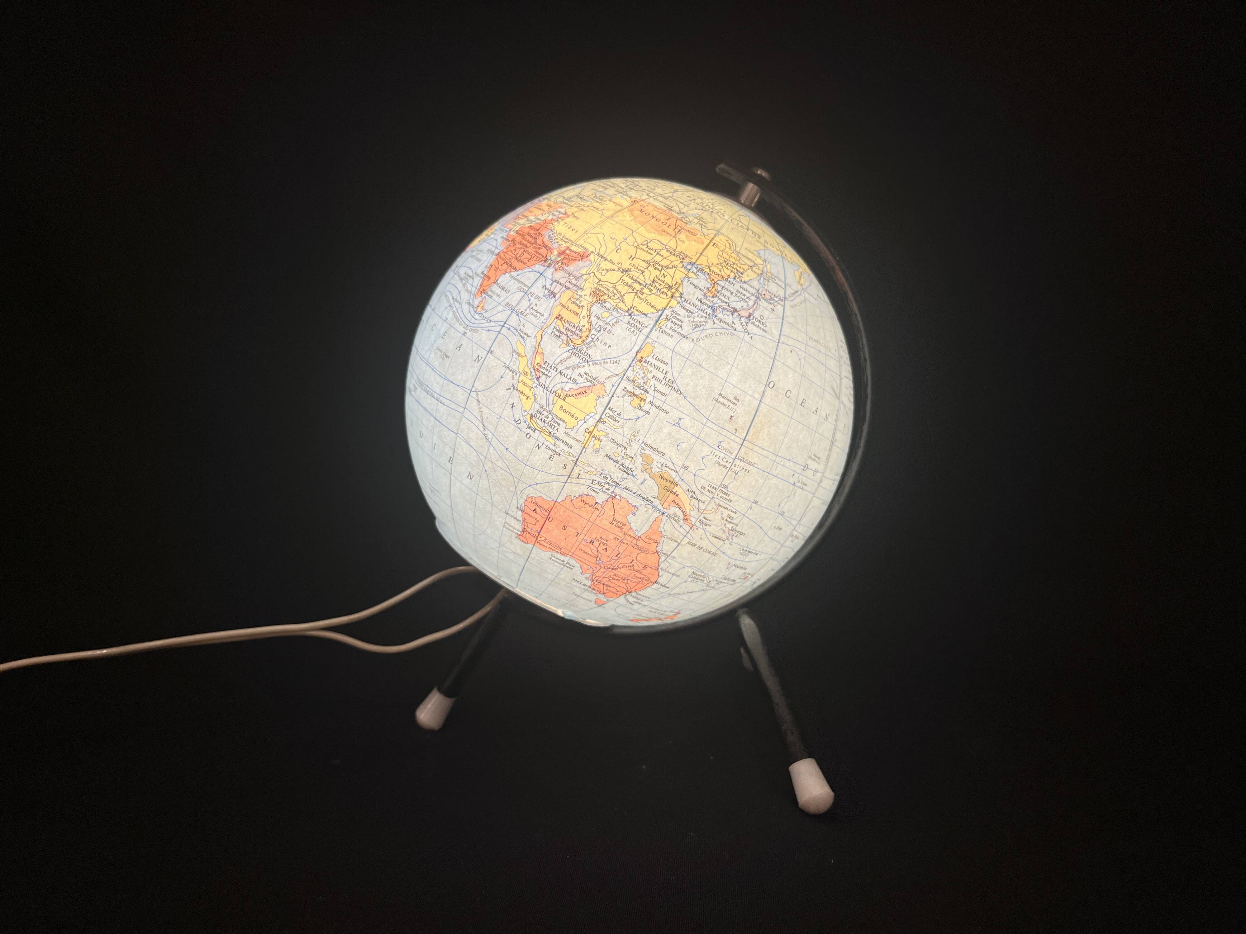 Terrestrial globe 1960 Tripod Taride luminous in vintage world map glass