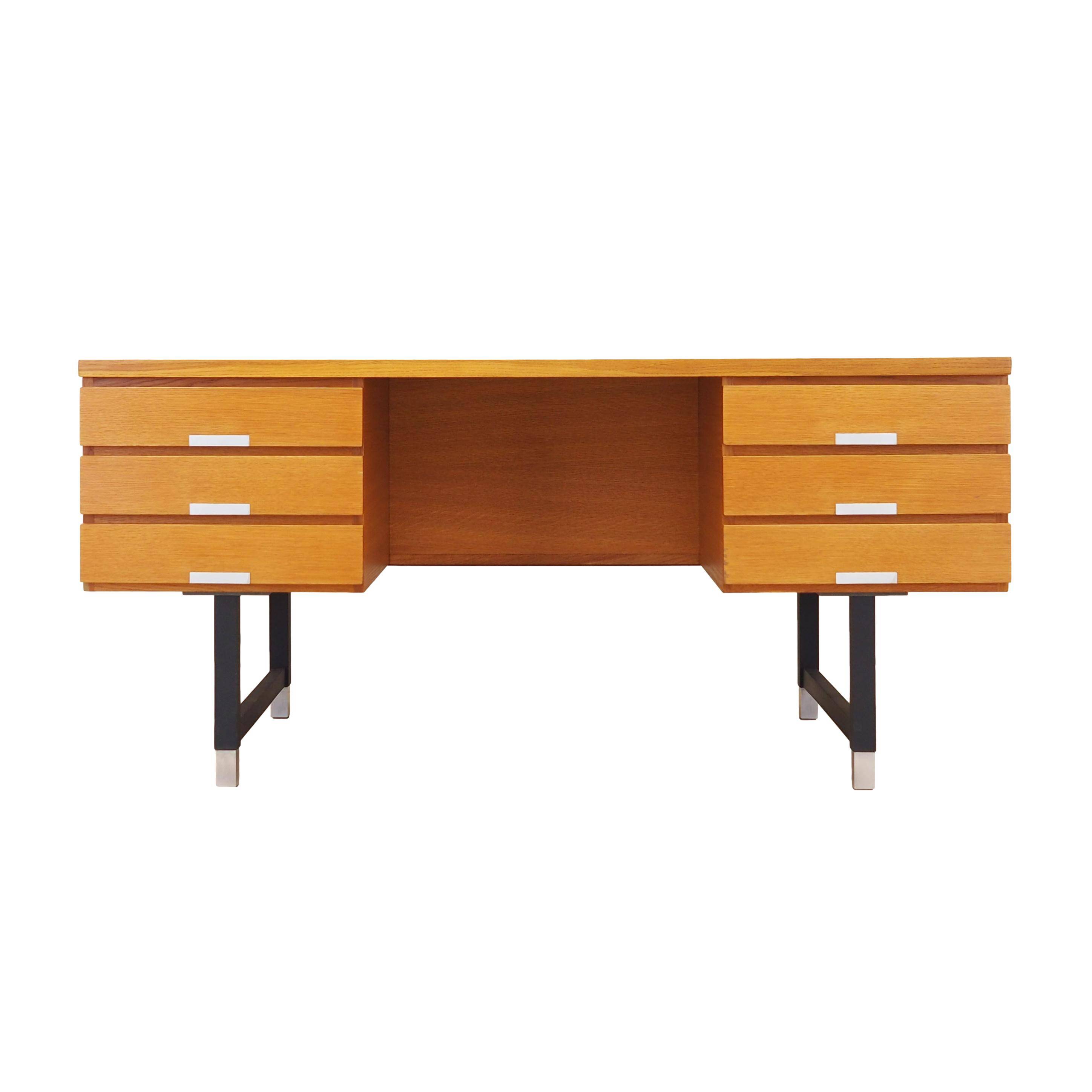 Ash desk, Danish design, 1970s, manufacturer: Eigil Petersens Møbelfabrik