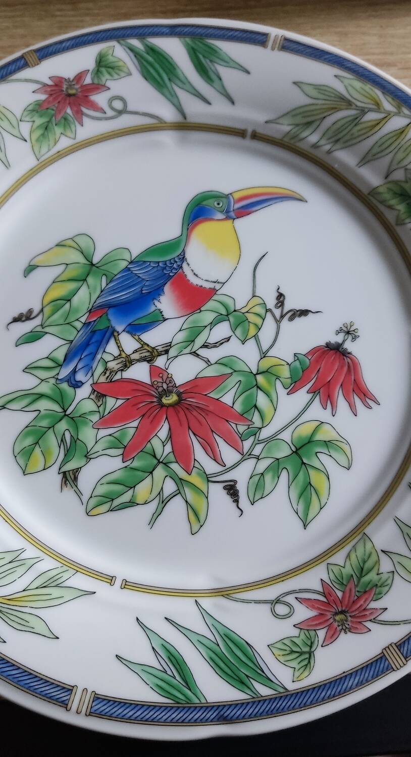 Japanese Tao Mei Toucan Plate