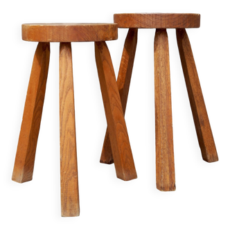 Paire de tabourets tripodes en bois massif