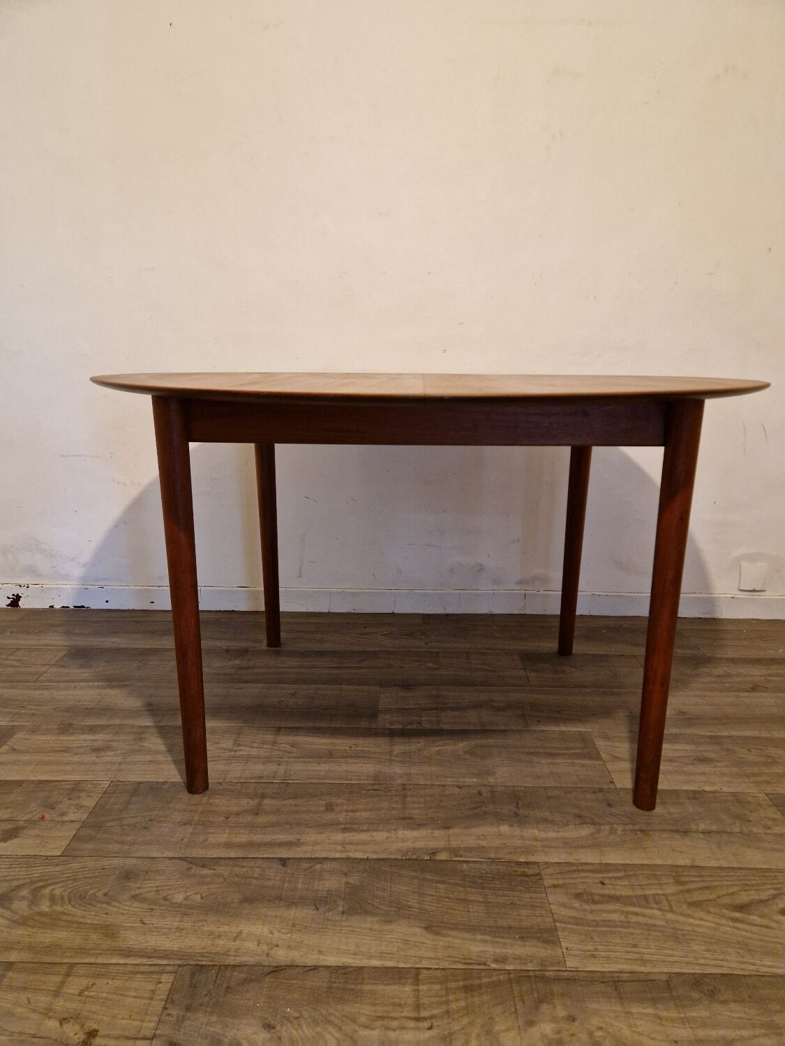 Danish dining table Peter hvidt & Orla Molgaard