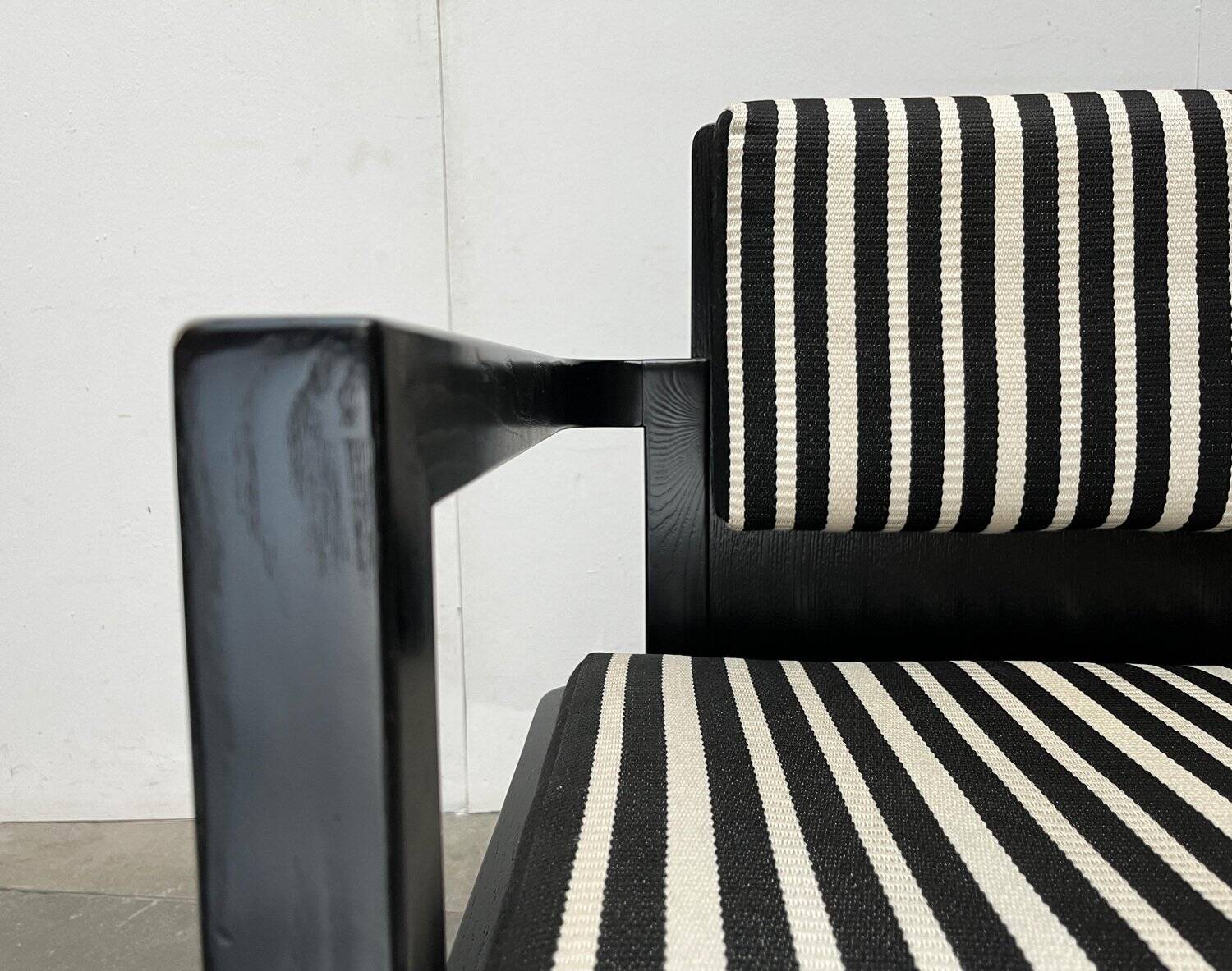 Set of German armchairs model D51 Fagus with Bauhaus patterned cushion by Walter Gropius for Tecta.