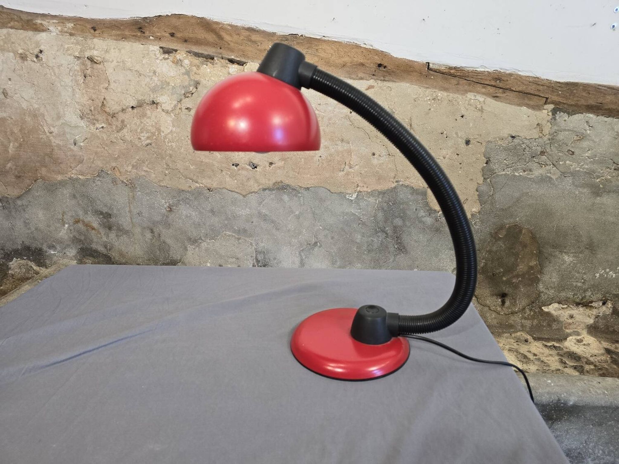 Red designer desk lamp for Hustadt, by Klaus Hempel. 1970s