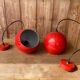 Paire de suspension boule rouge en métal années 70.