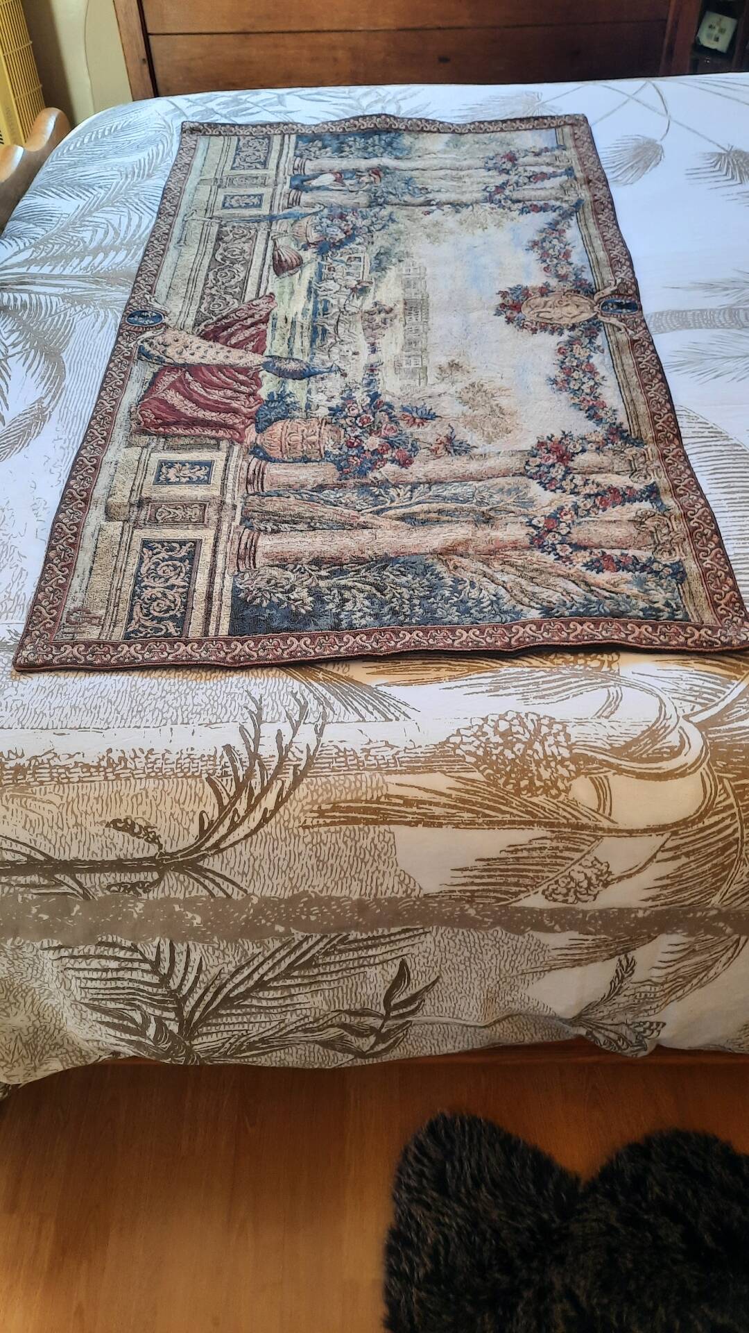 Tapisserie d'halluin " scène de cour au paon"