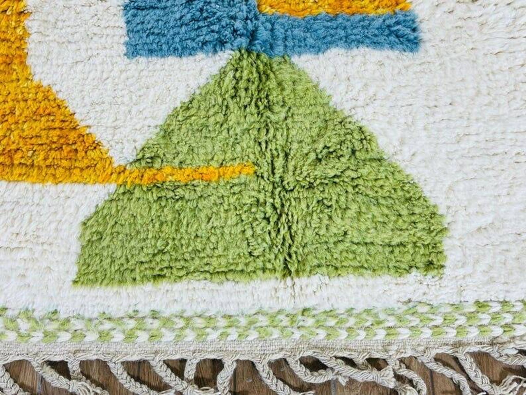 Authentic handwoven Beni Ourain rug, size 1.5/2.5 m.