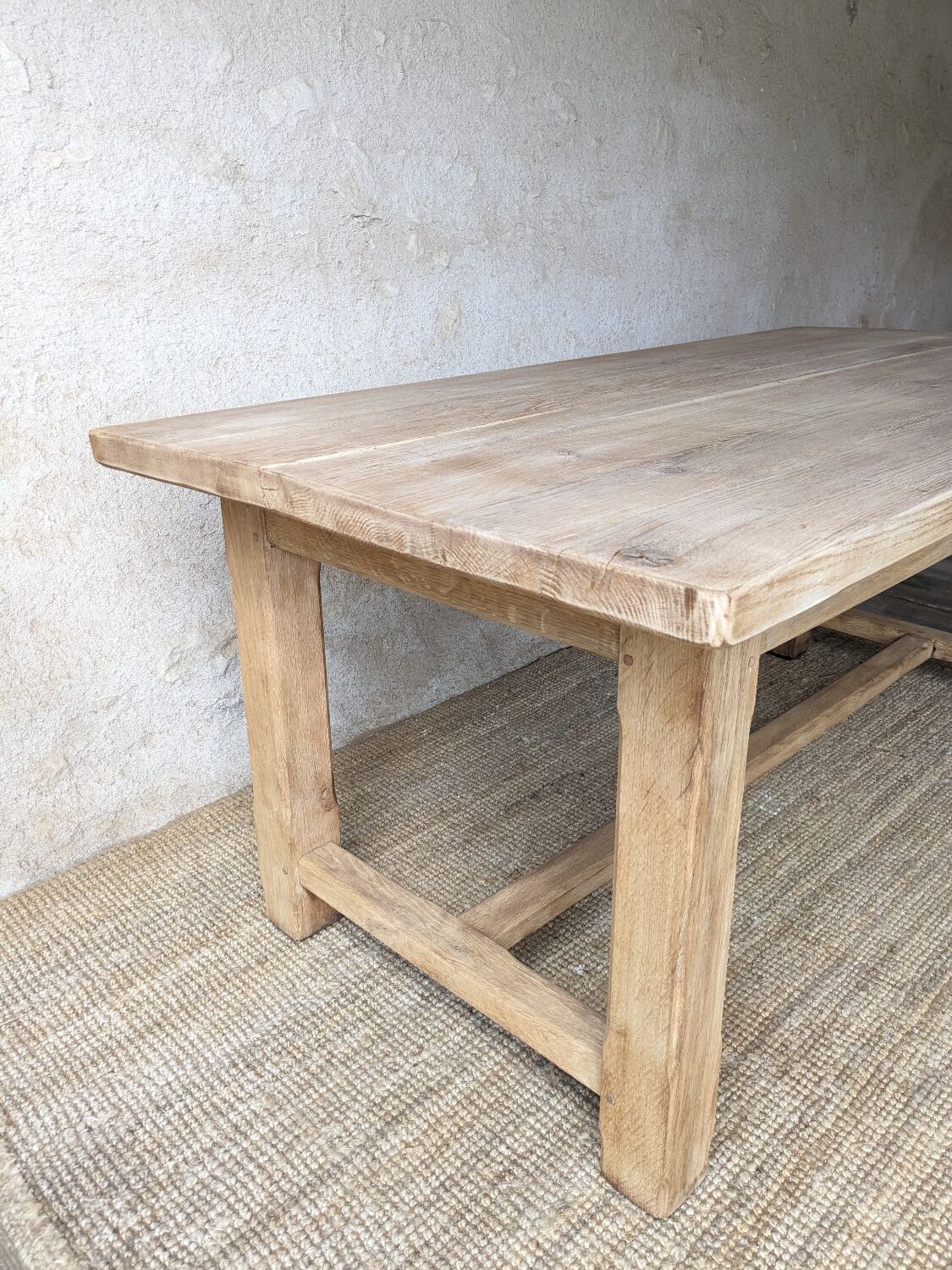 Farm table